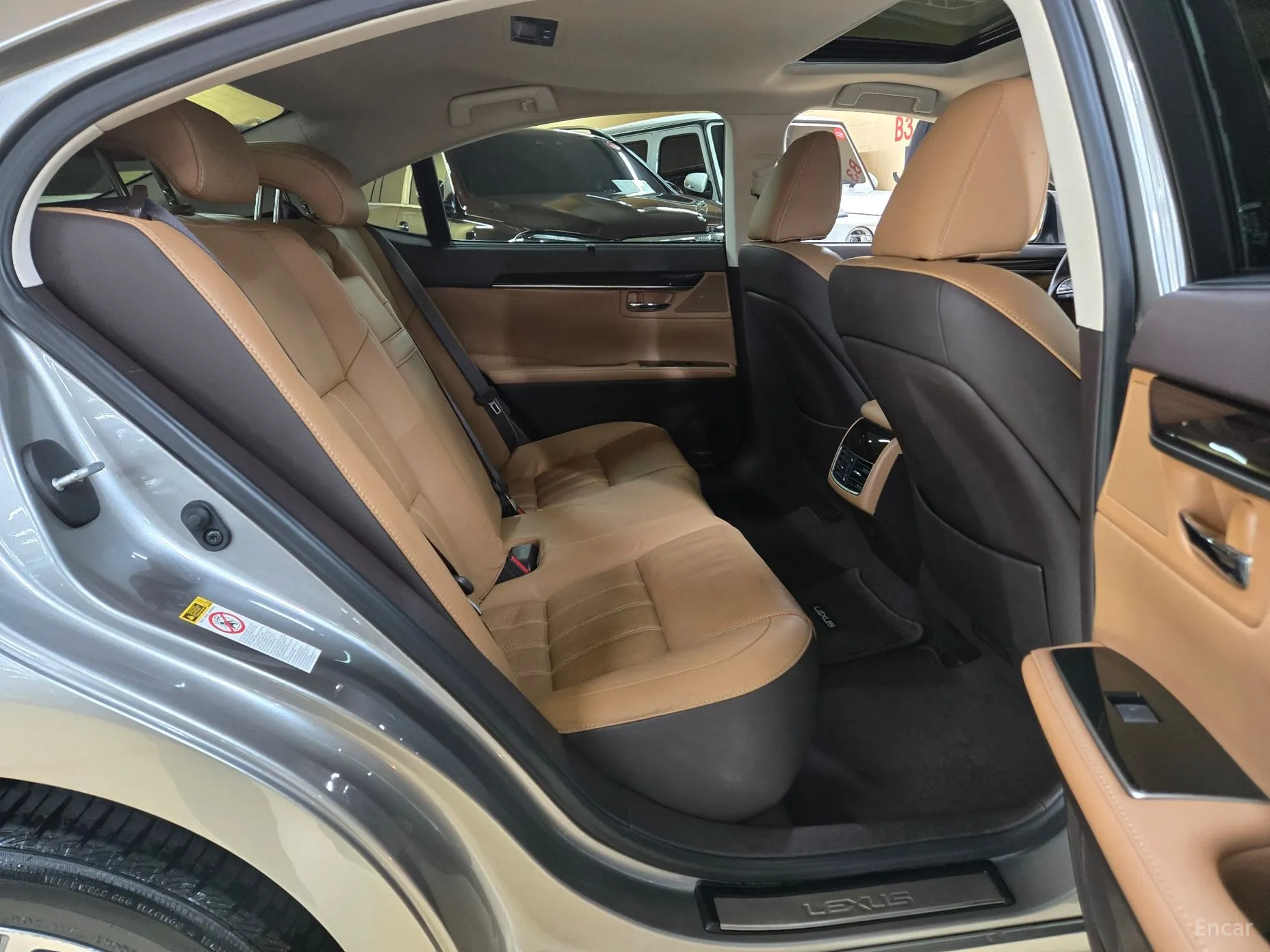 Lexus New ES300h превью 14