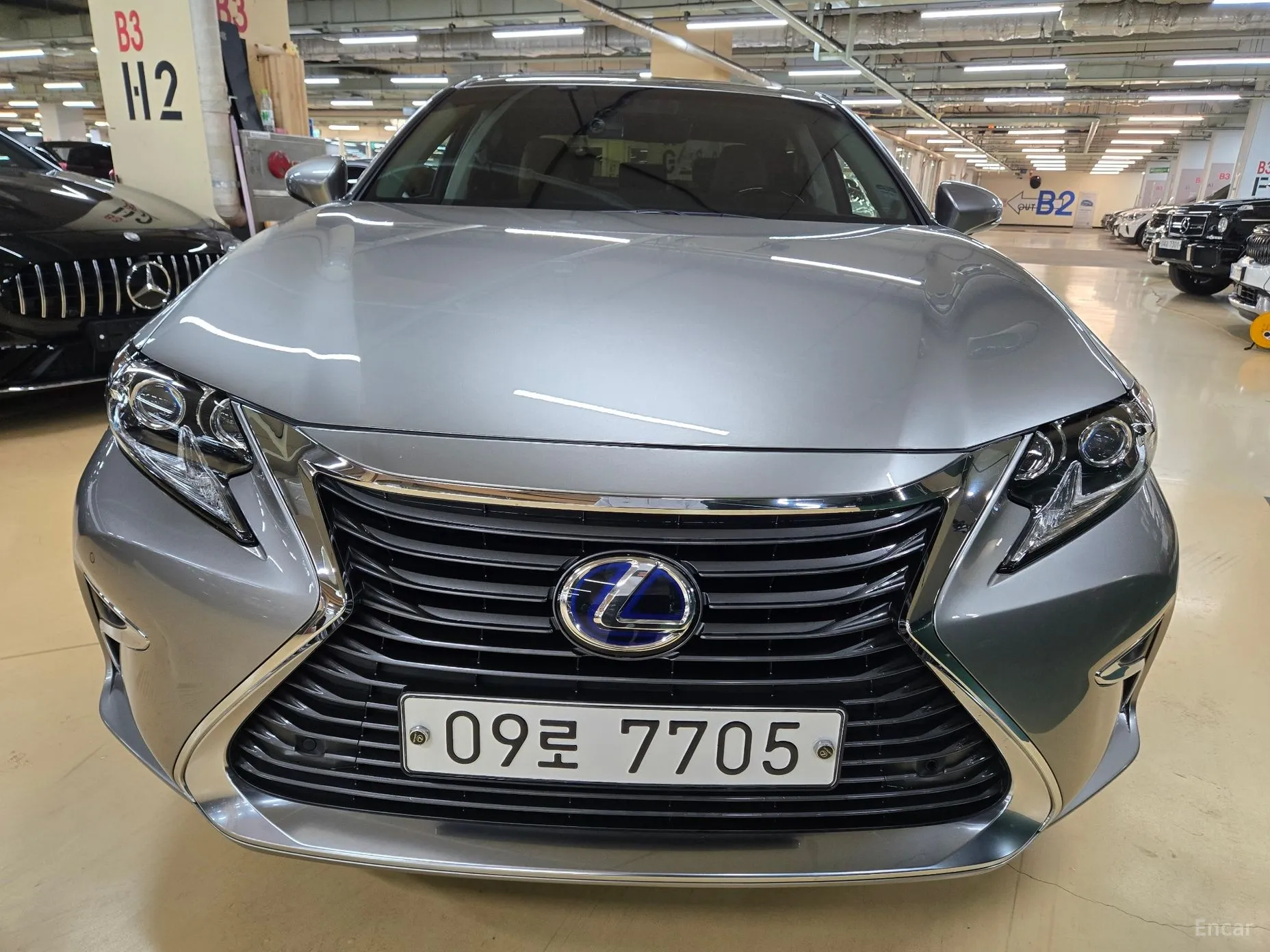 Lexus New ES300h
