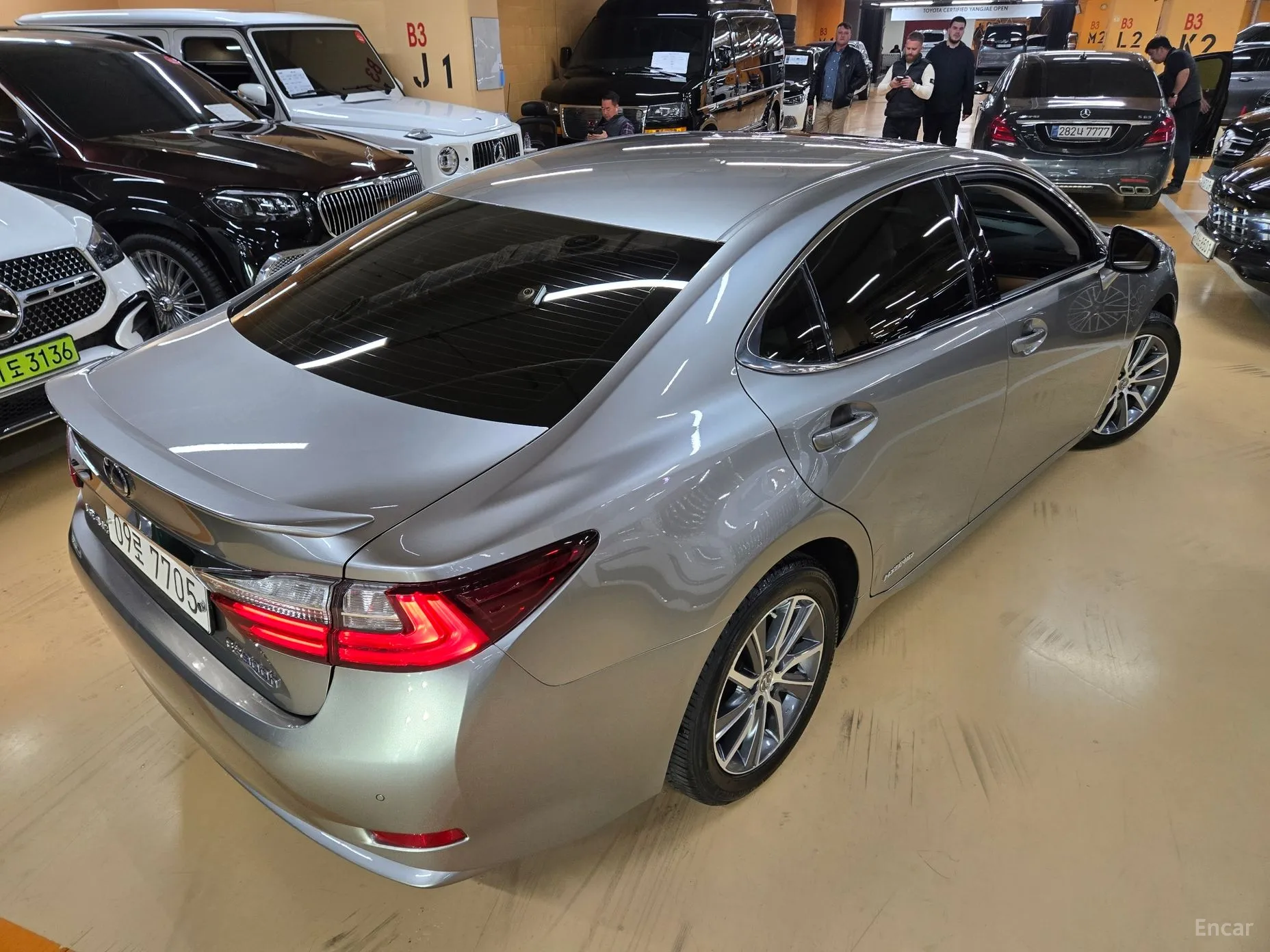 Lexus New ES300h превью 4