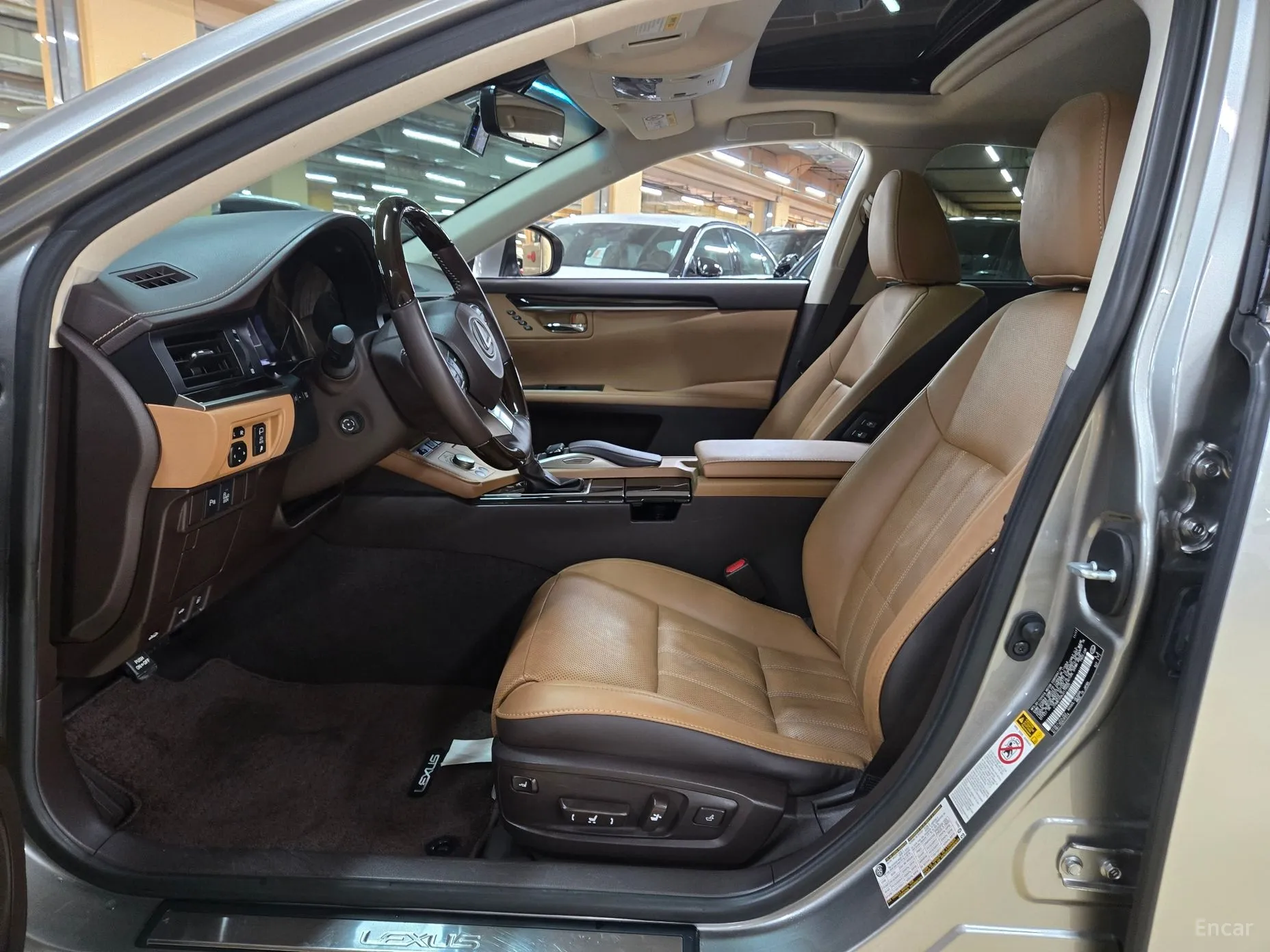 Lexus New ES300h превью 6