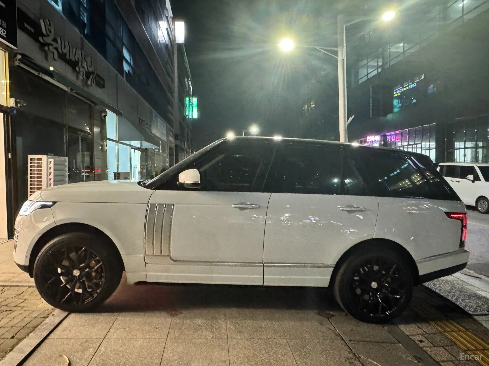 Land Rover Range Rover 4th Generation