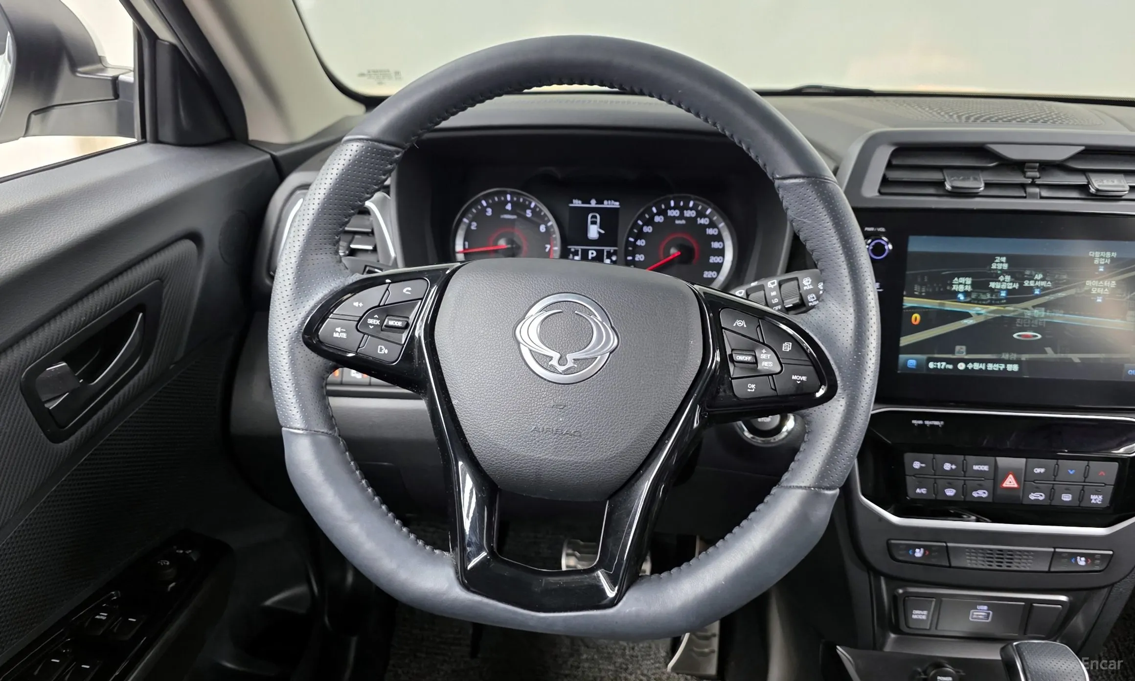 KG Mobility (SsangYong) Tivoli превью 13