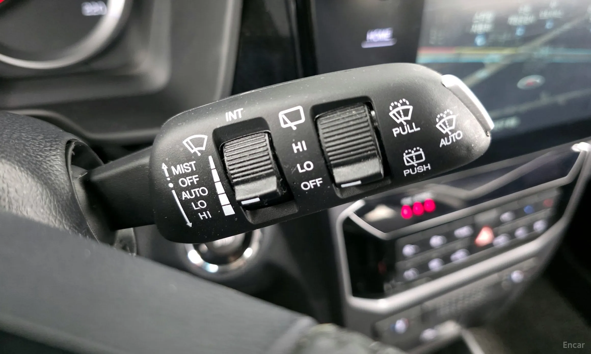 KG Mobility (SsangYong) Tivoli превью 19