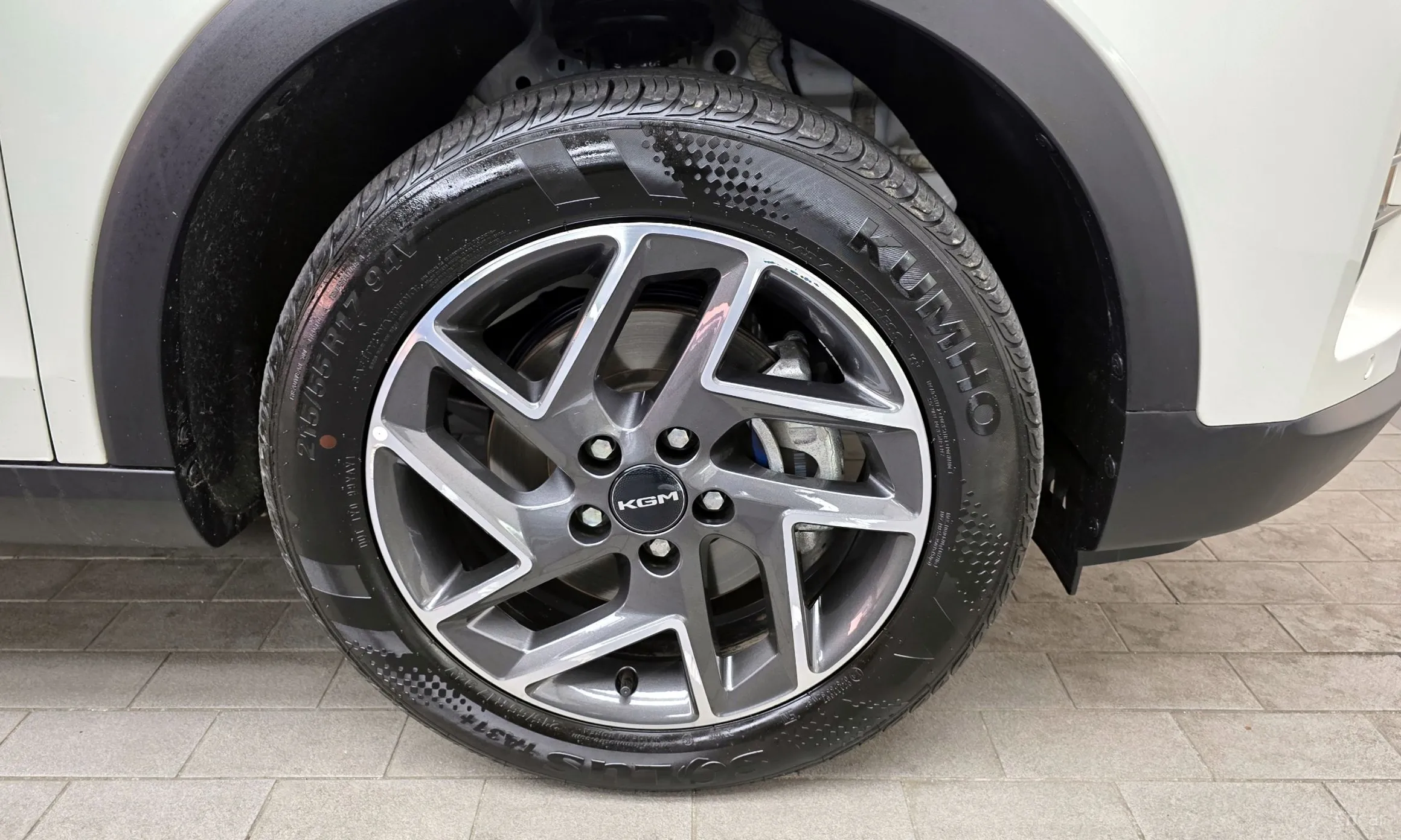 KG Mobility (SsangYong) Tivoli превью 5