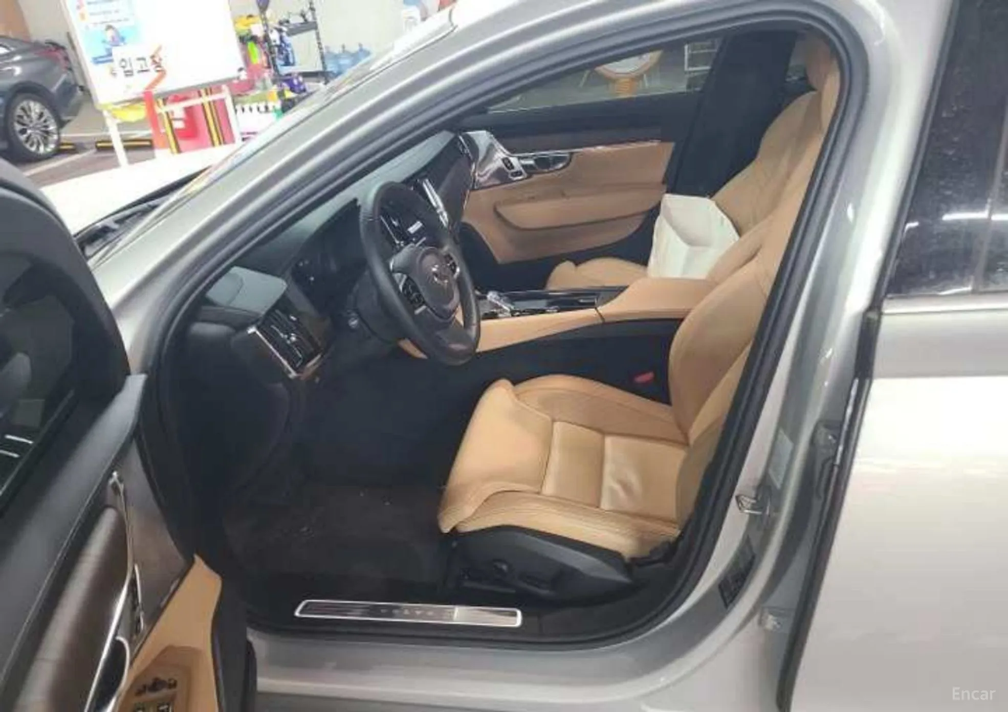 Volvo S90 превью 4