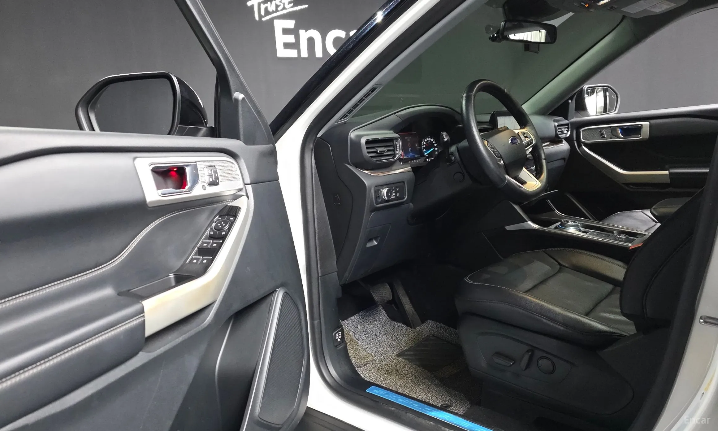 Ford Explorer 6th Generation превью 10