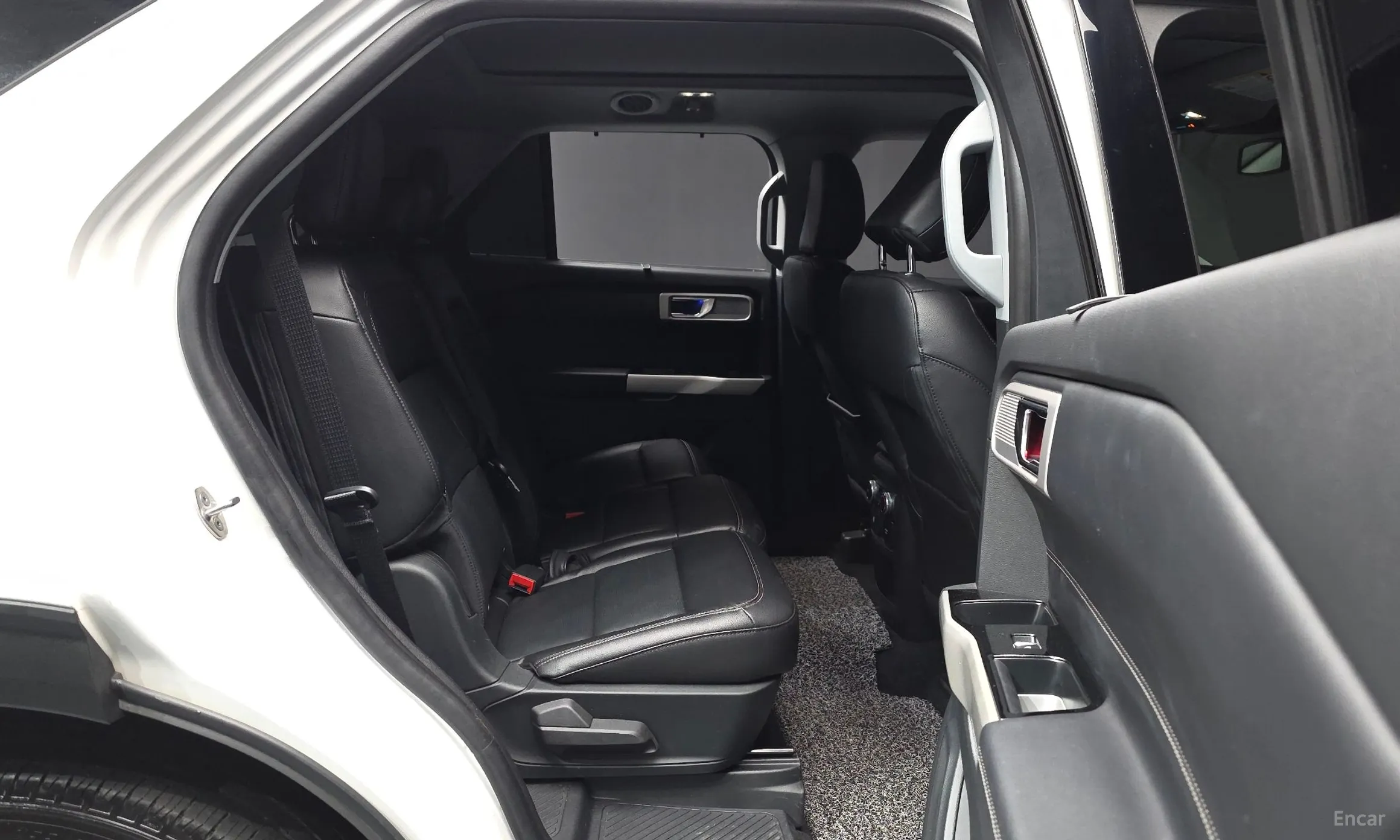 Ford Explorer 6th Generation превью 12