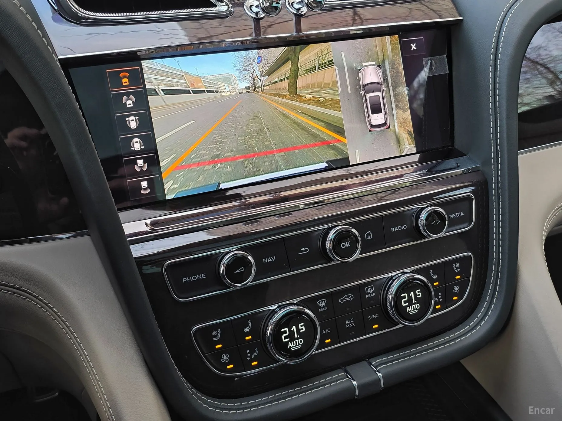 Bentley Bentayga превью 14