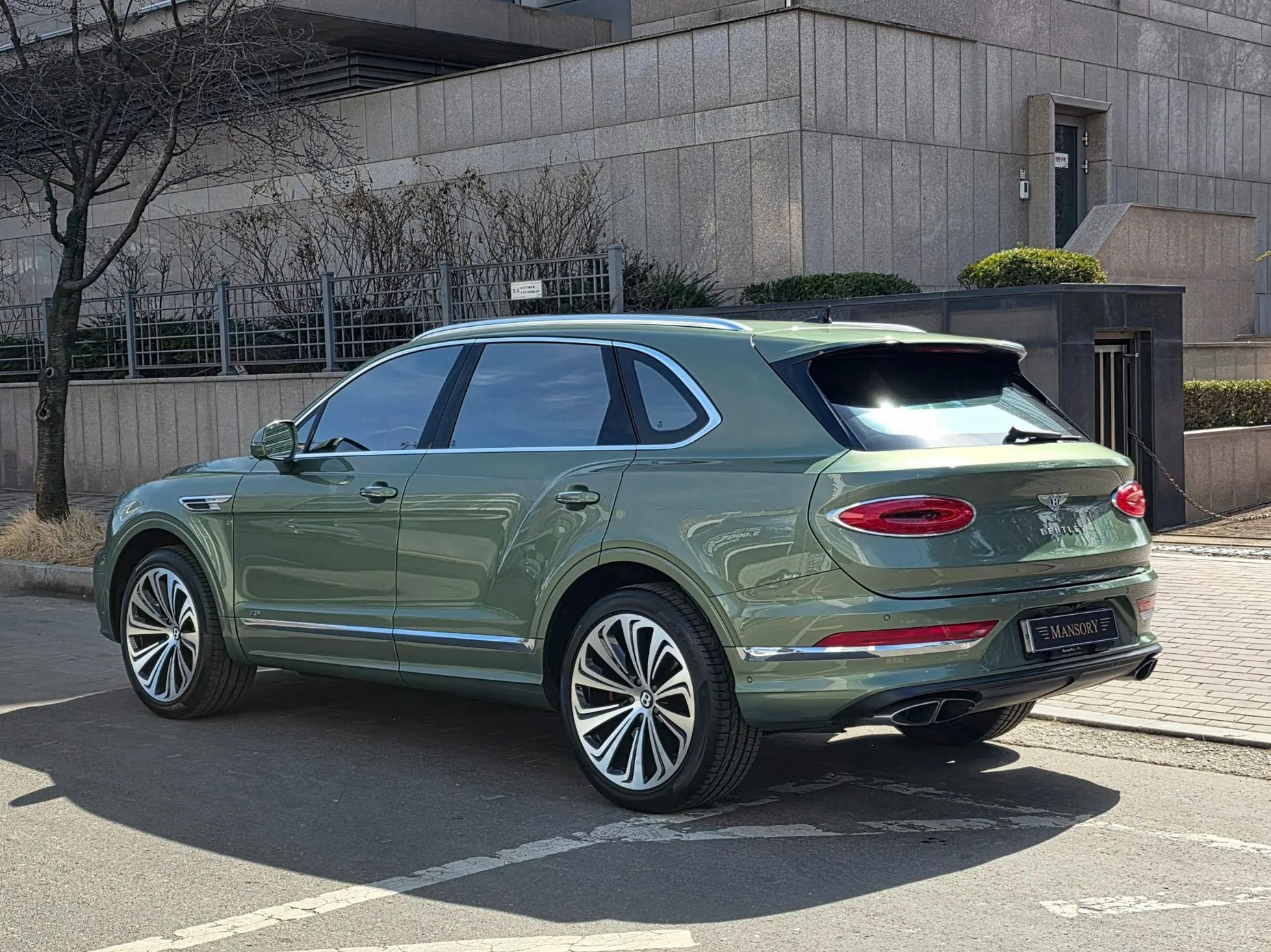 Bentley Bentayga превью 2