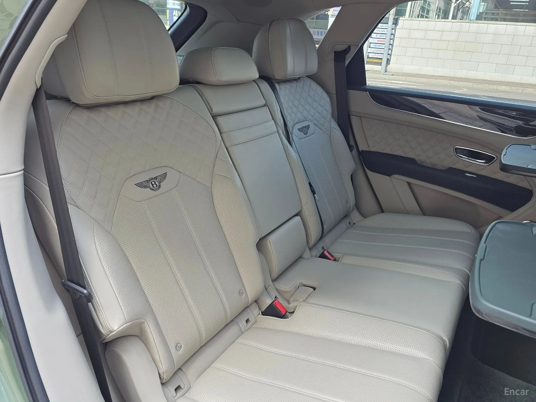 Bentley Bentayga превью 18