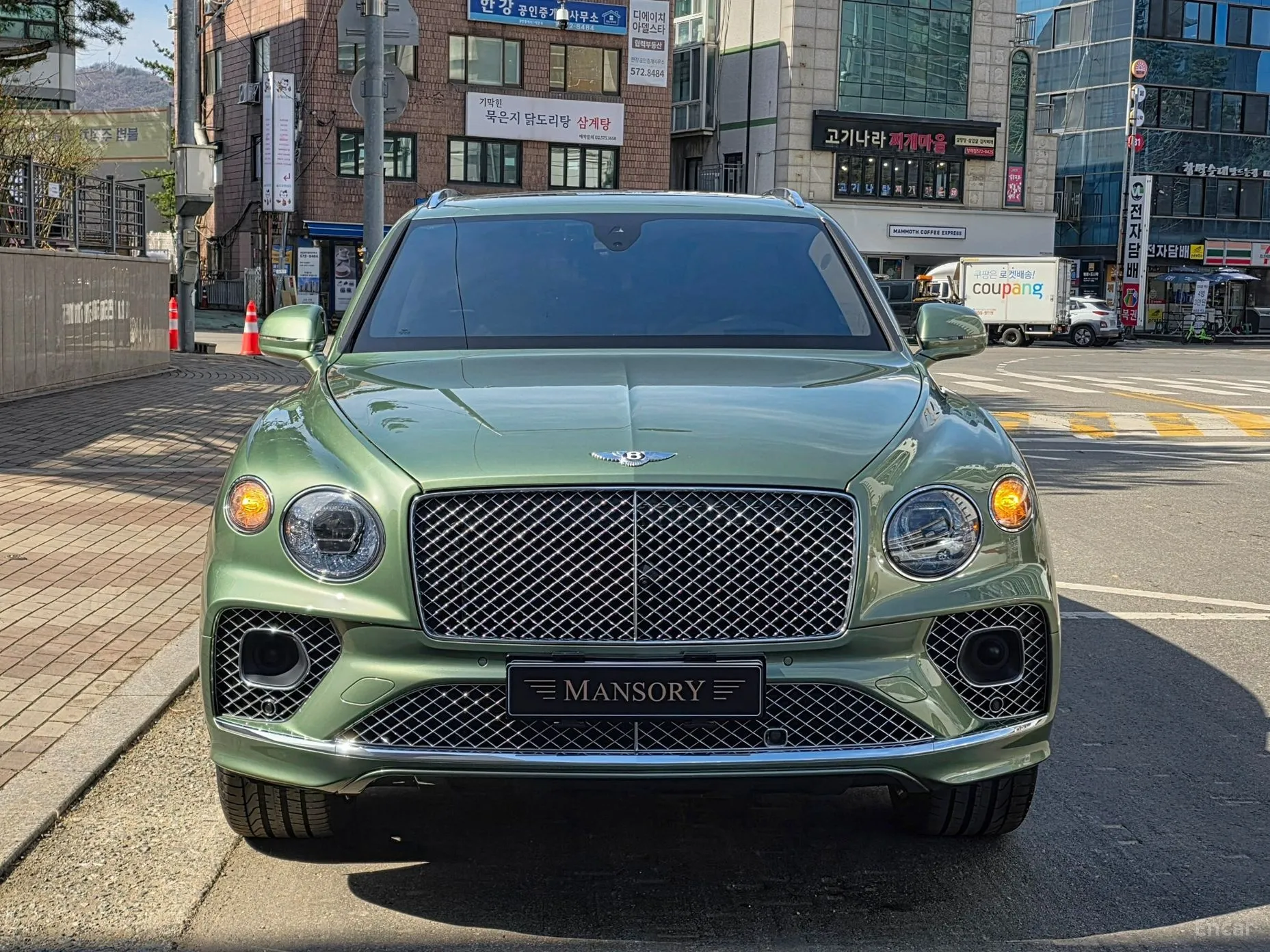 Bentley Bentayga превью 3