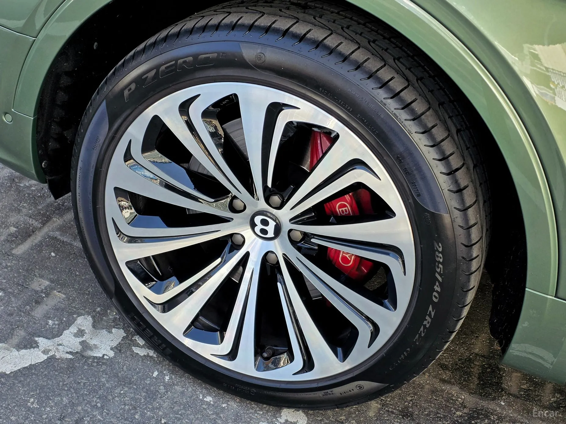 Bentley Bentayga превью 5