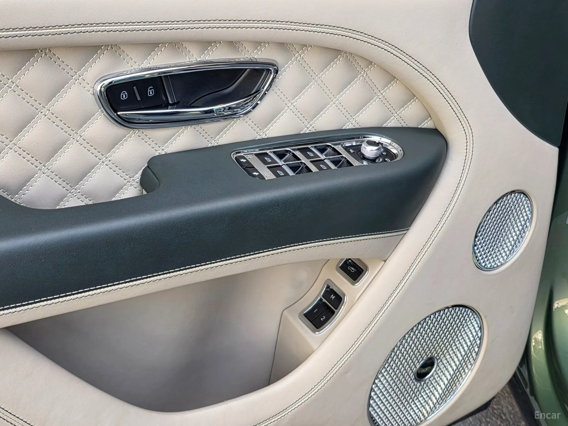 Bentley Bentayga превью 6