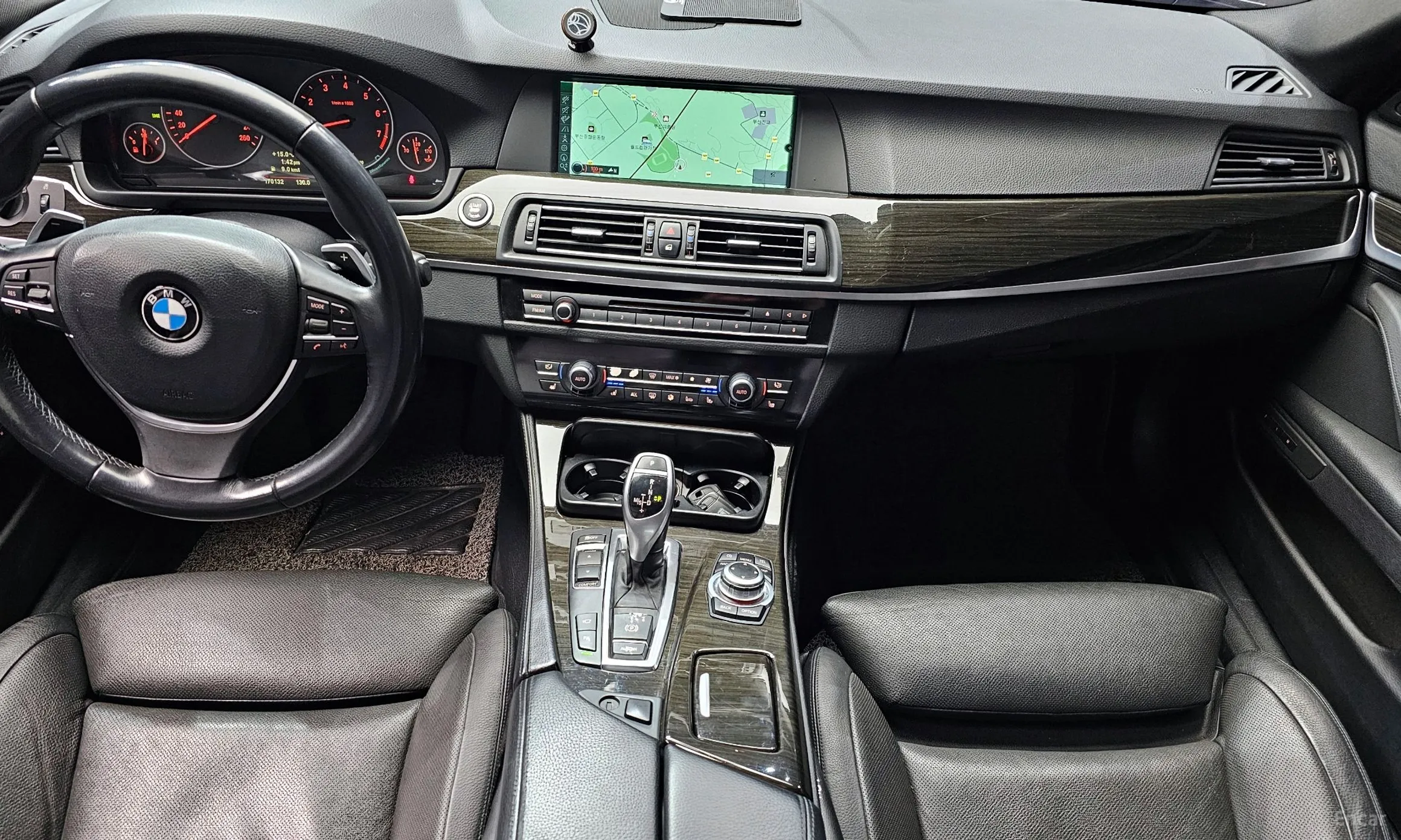BMW 5 Series (F10) превью 7