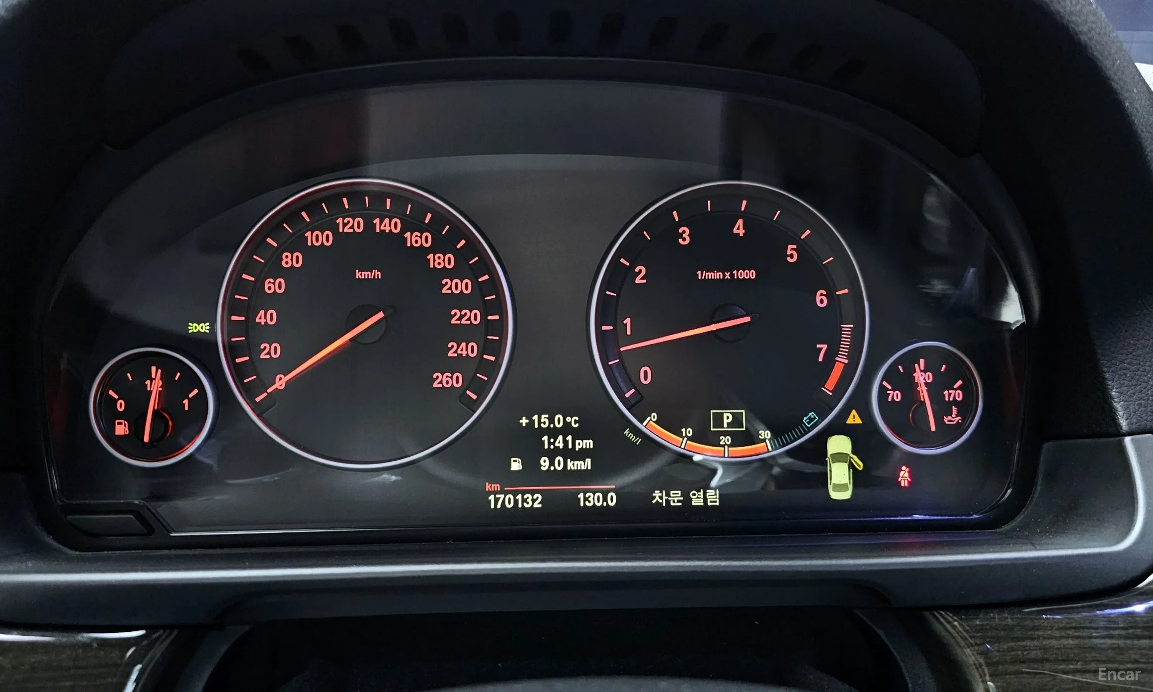 BMW 5 Series (F10) превью 8