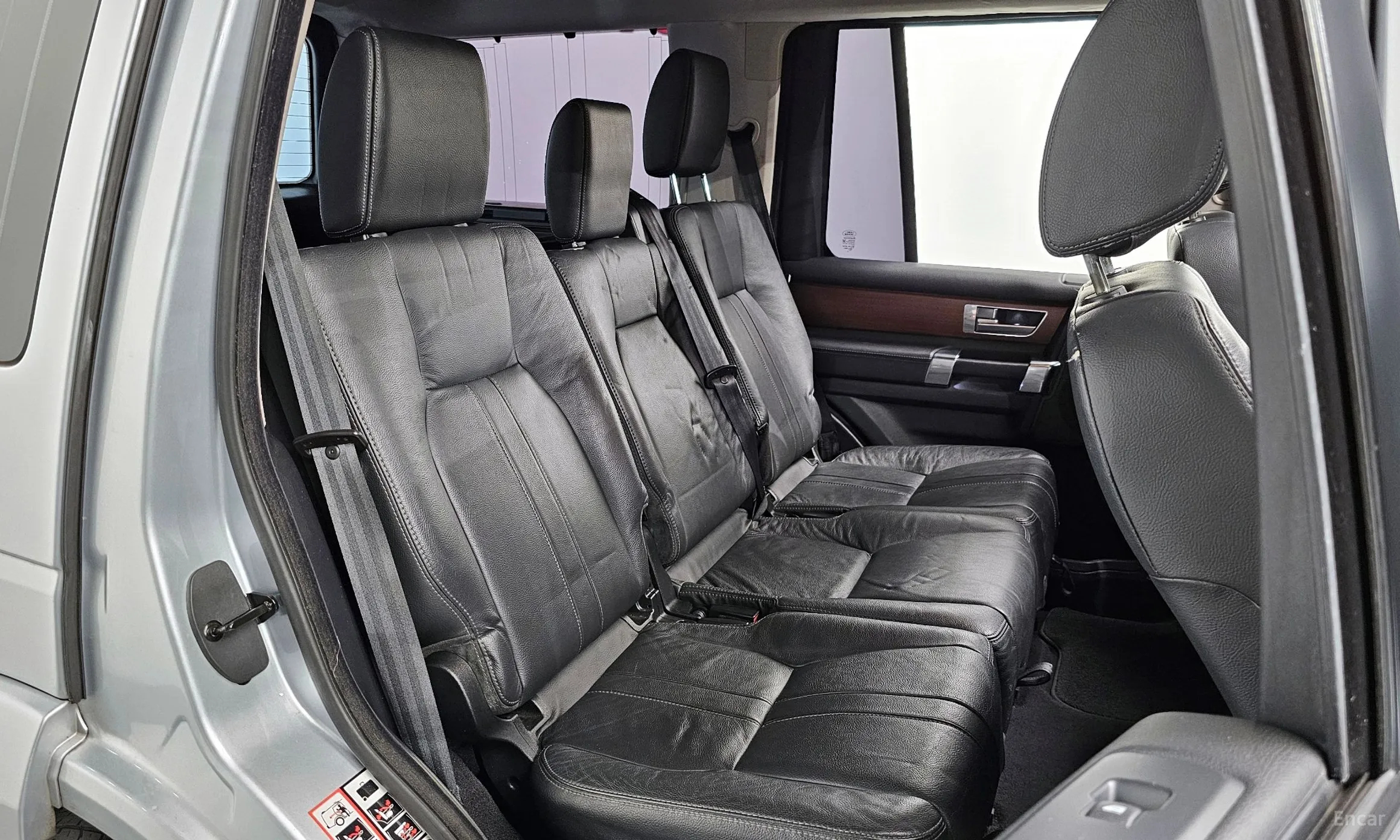 Land Rover Discovery 4 превью 12