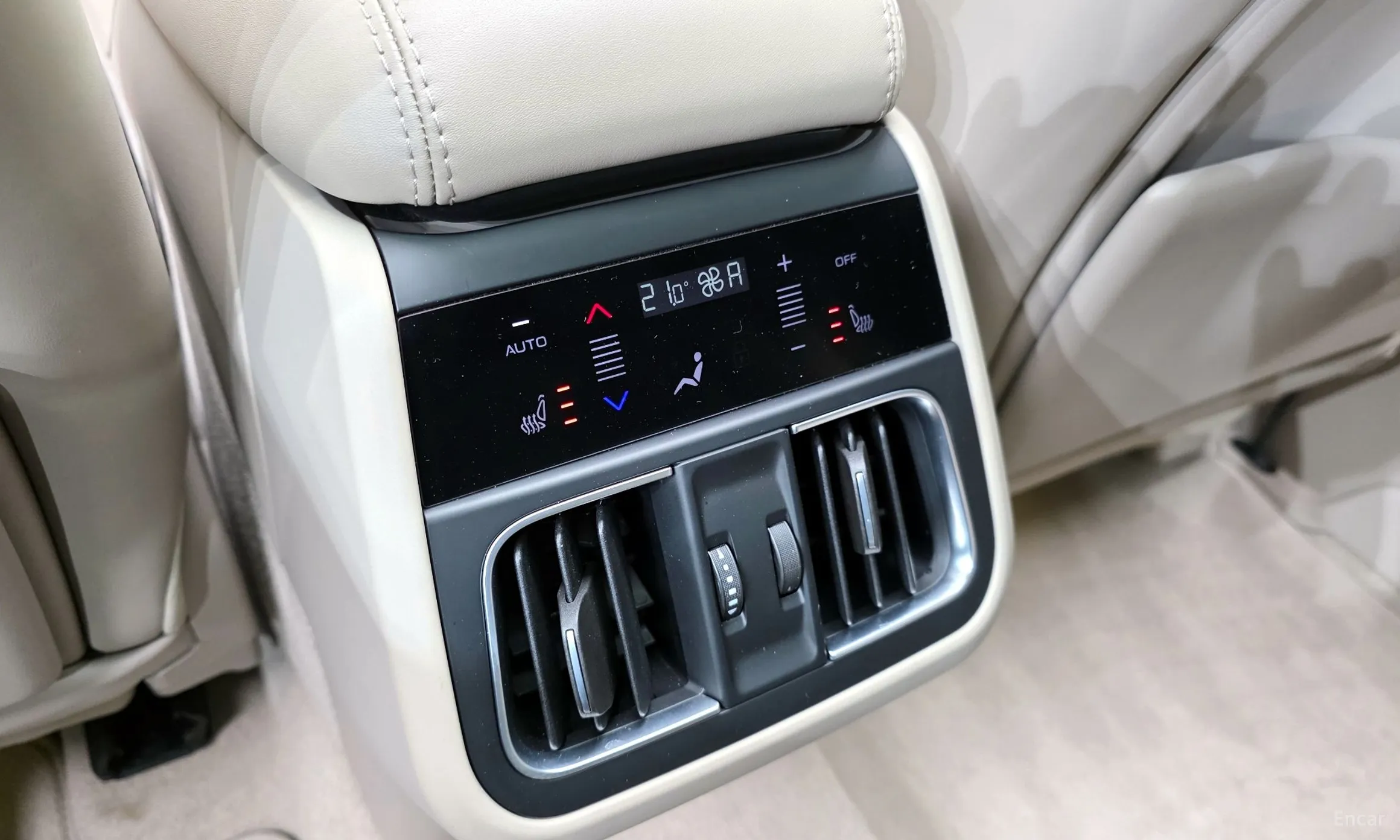 Maserati Grekale превью 17