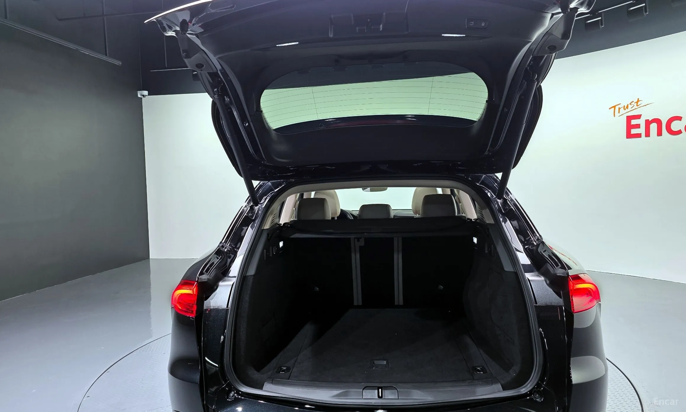 Maserati Grekale превью 20