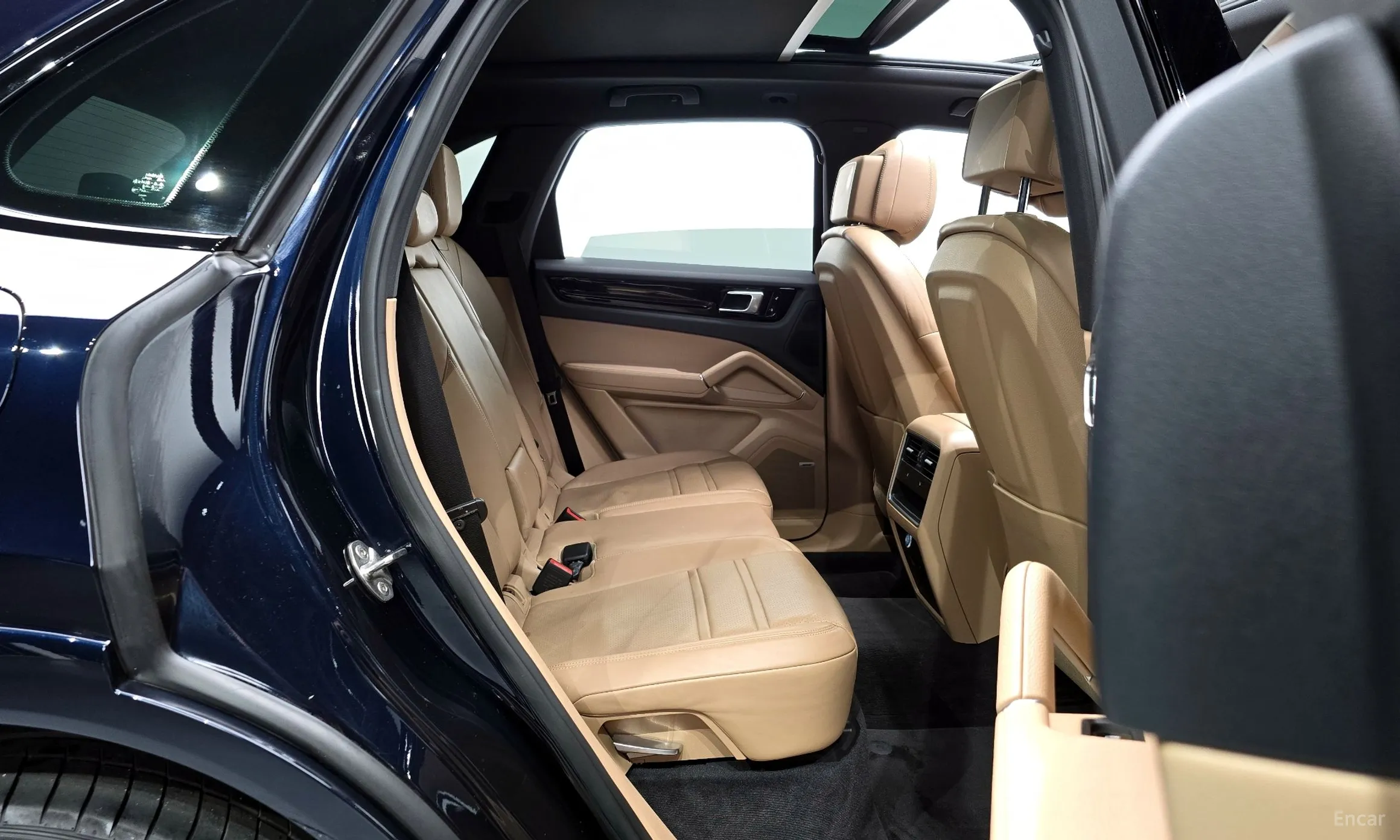 Porsche Cayenne (PO536) превью 12