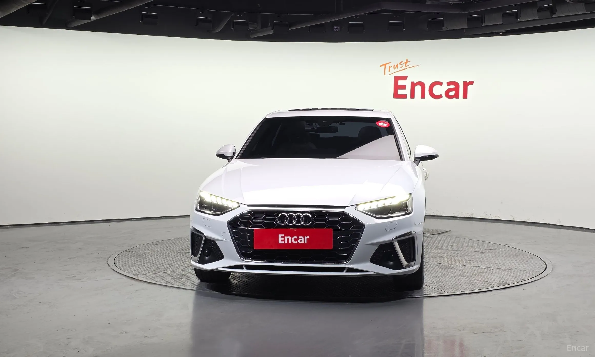 Audi A4 (B9) превью 3