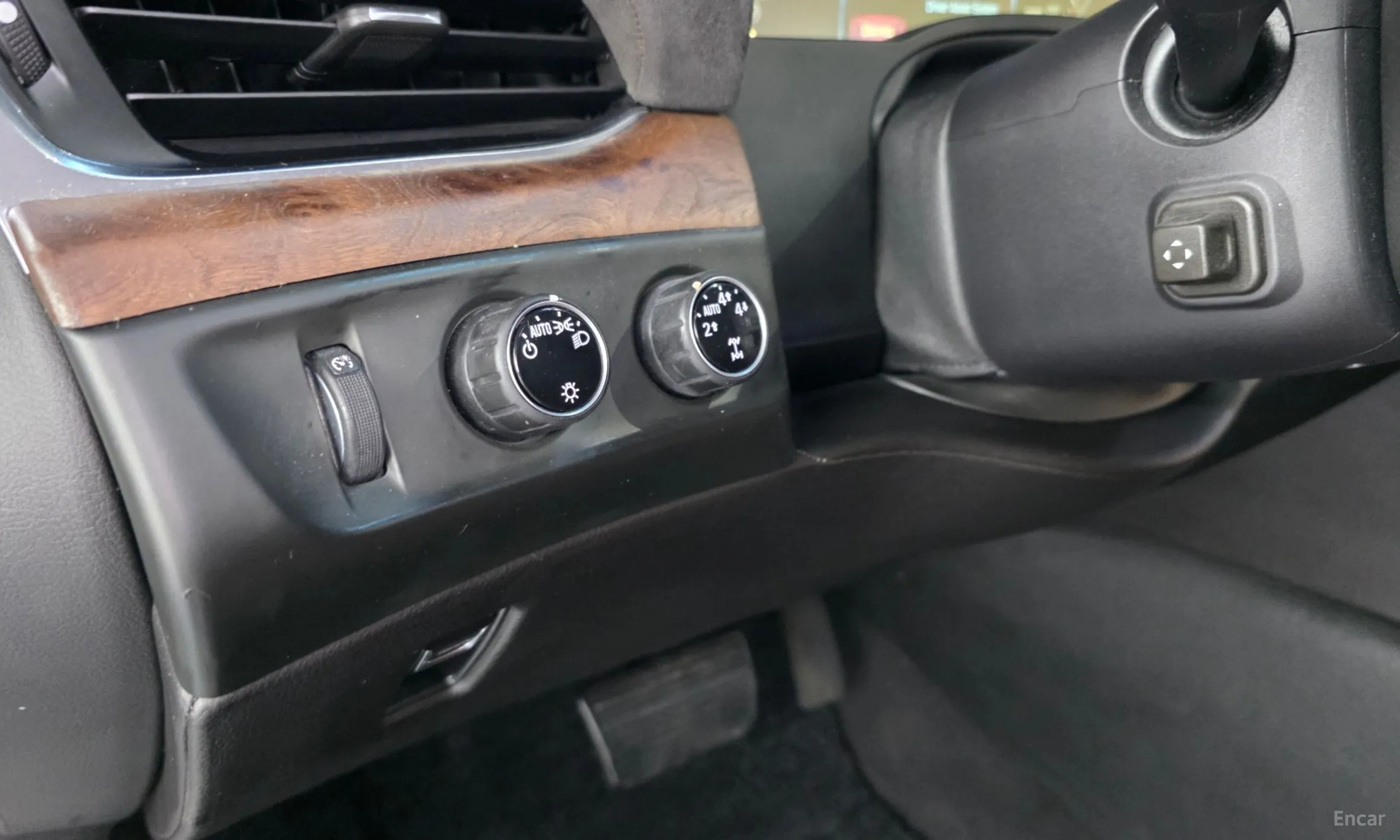 Cadillac Escalade превью 17