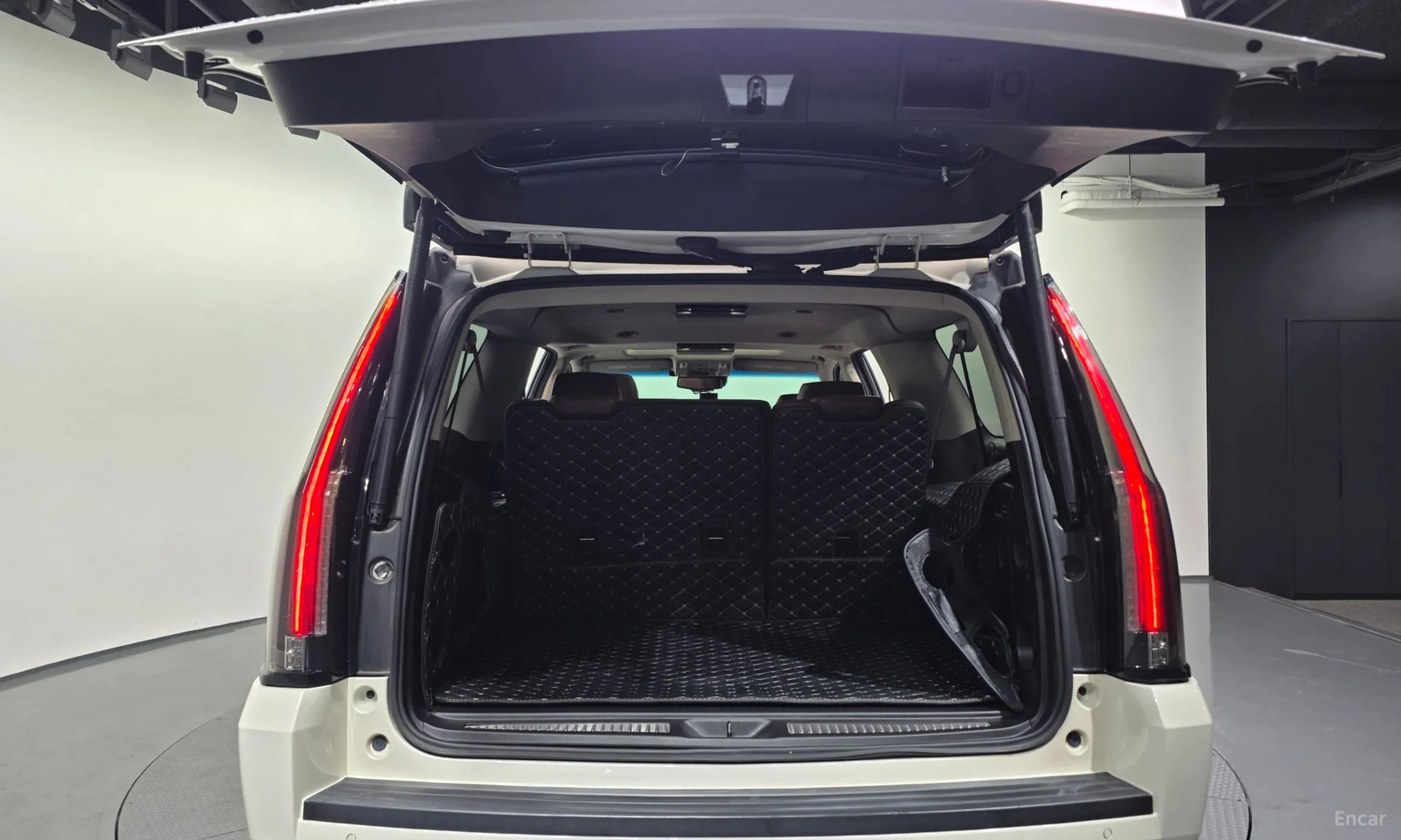 Cadillac Escalade превью 20