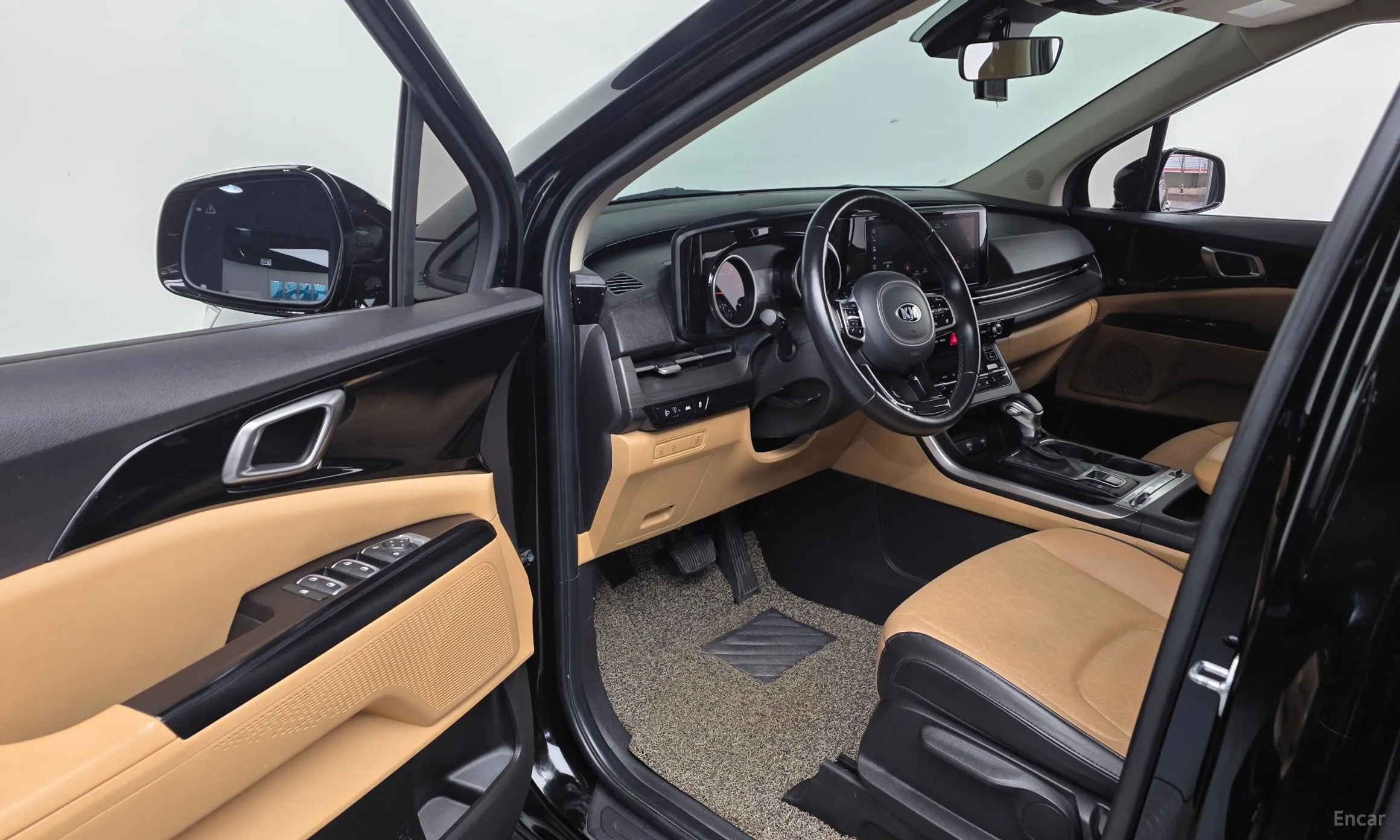 Kia Carnival Gen 4 превью 10