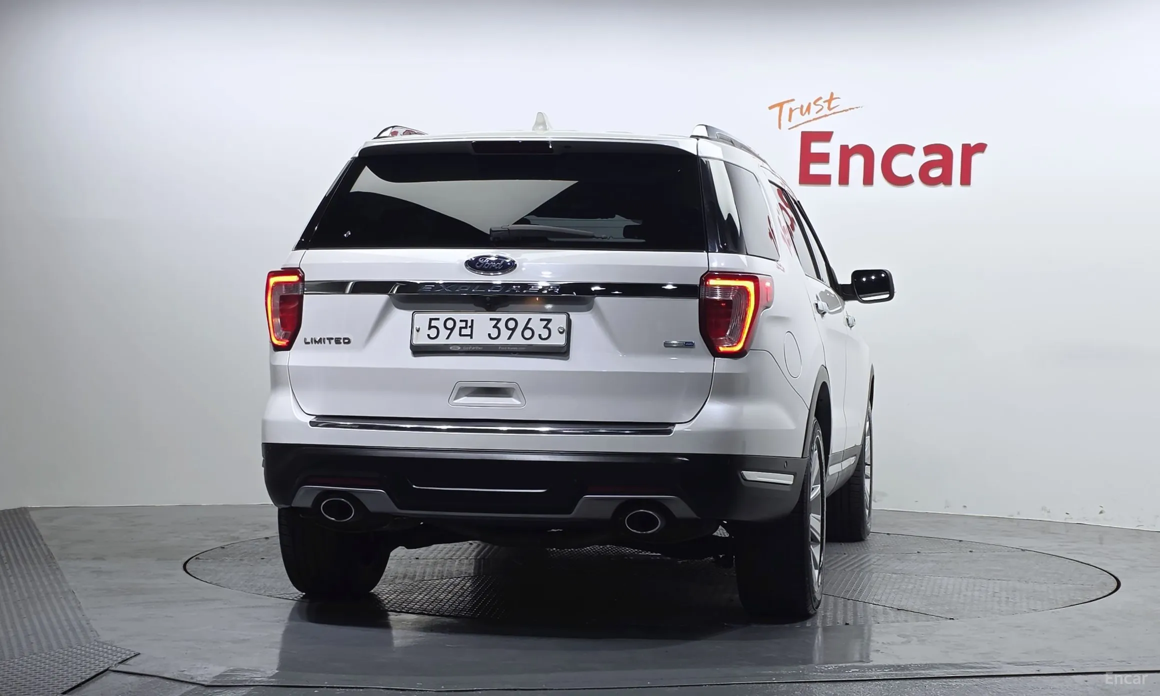 Ford Explorer превью 4
