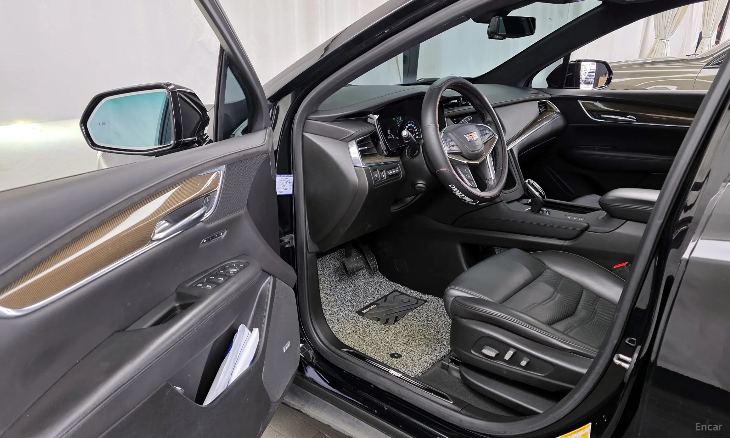 Cadillac XT5 превью 10