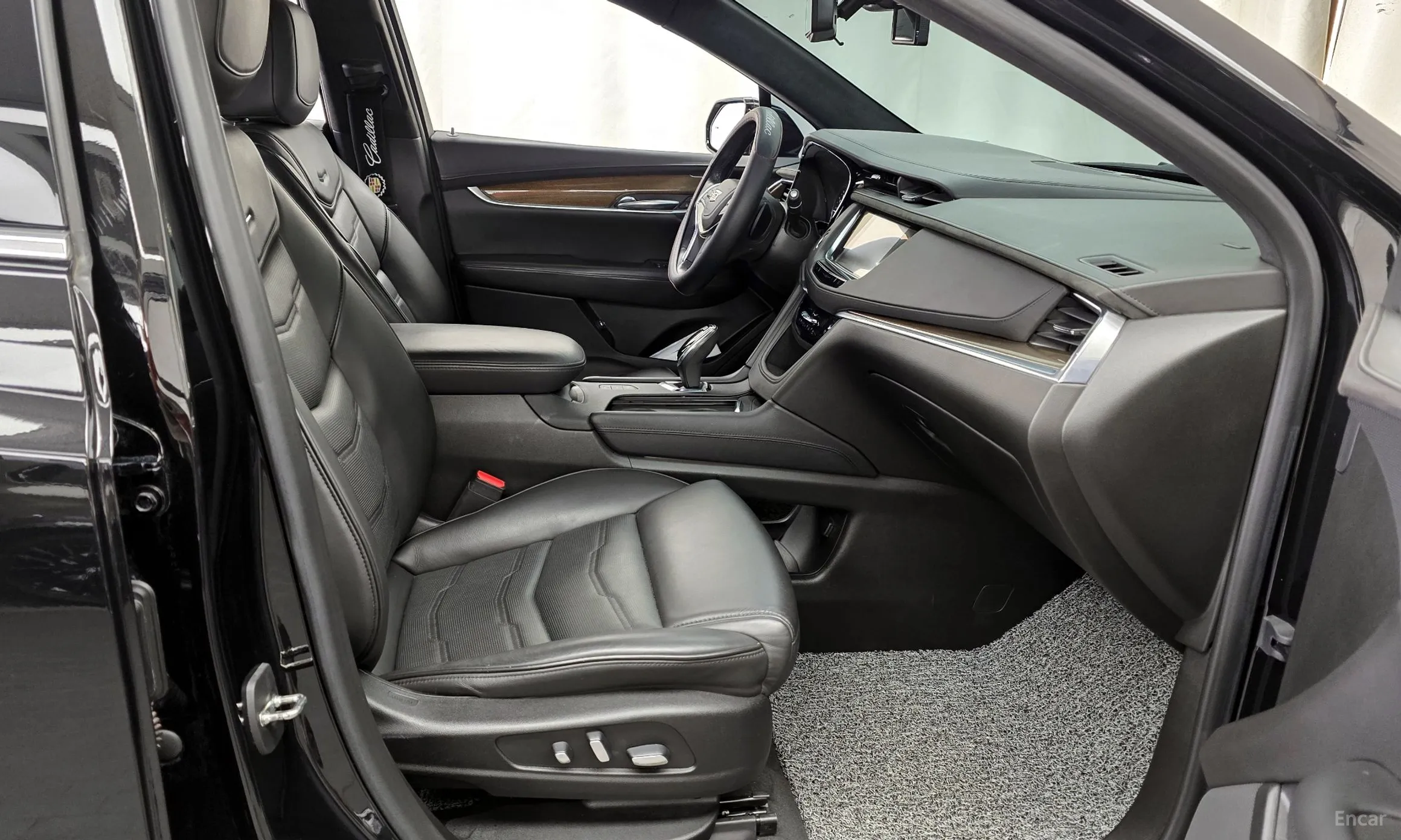 Cadillac XT5 превью 11