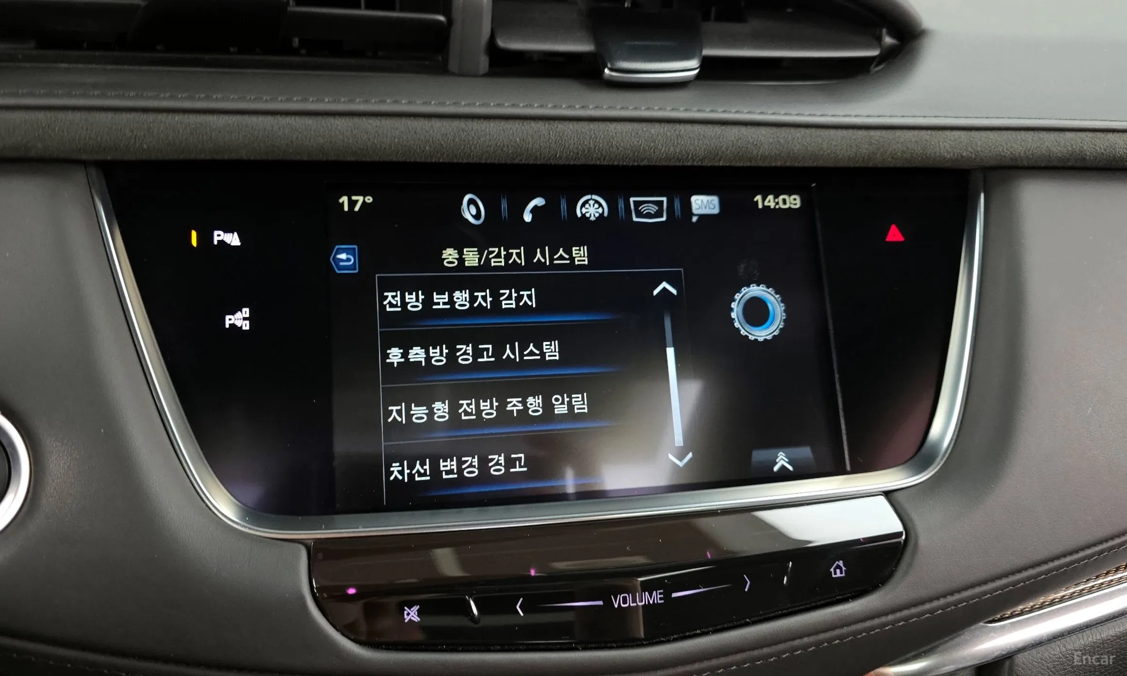 Cadillac XT5 превью 16