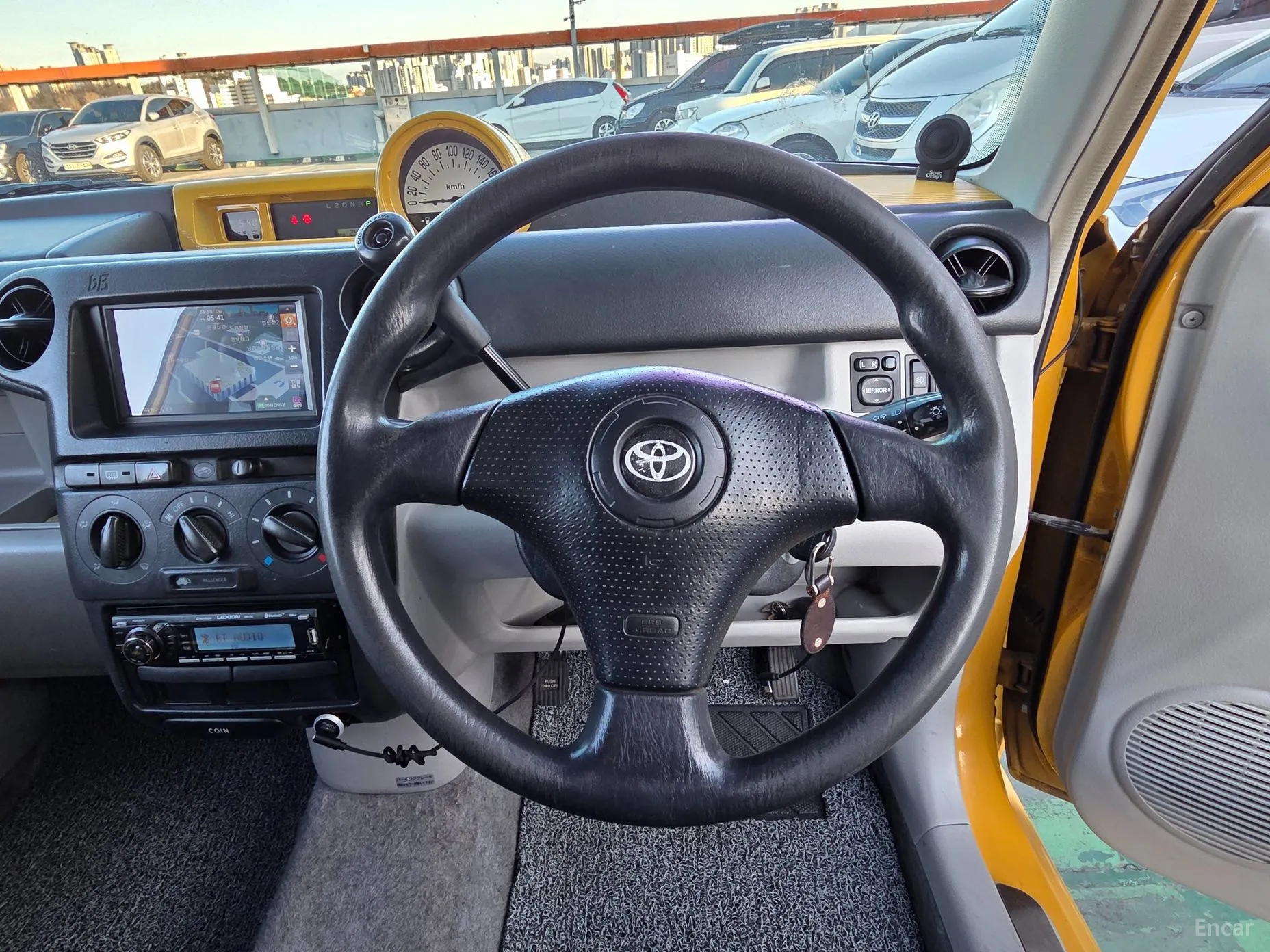 Toyota Bb превью 16