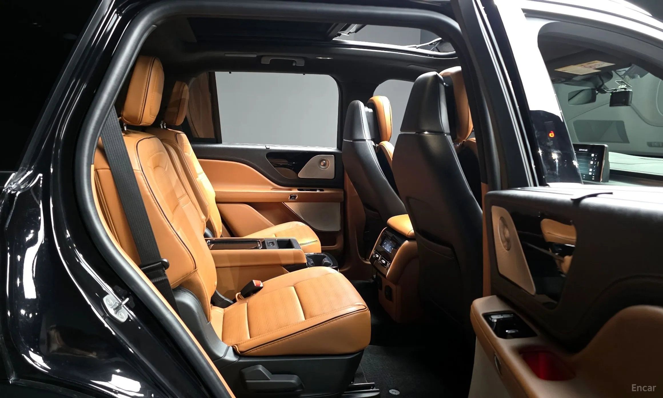 Lincoln Aviator 2nd Generation превью 12