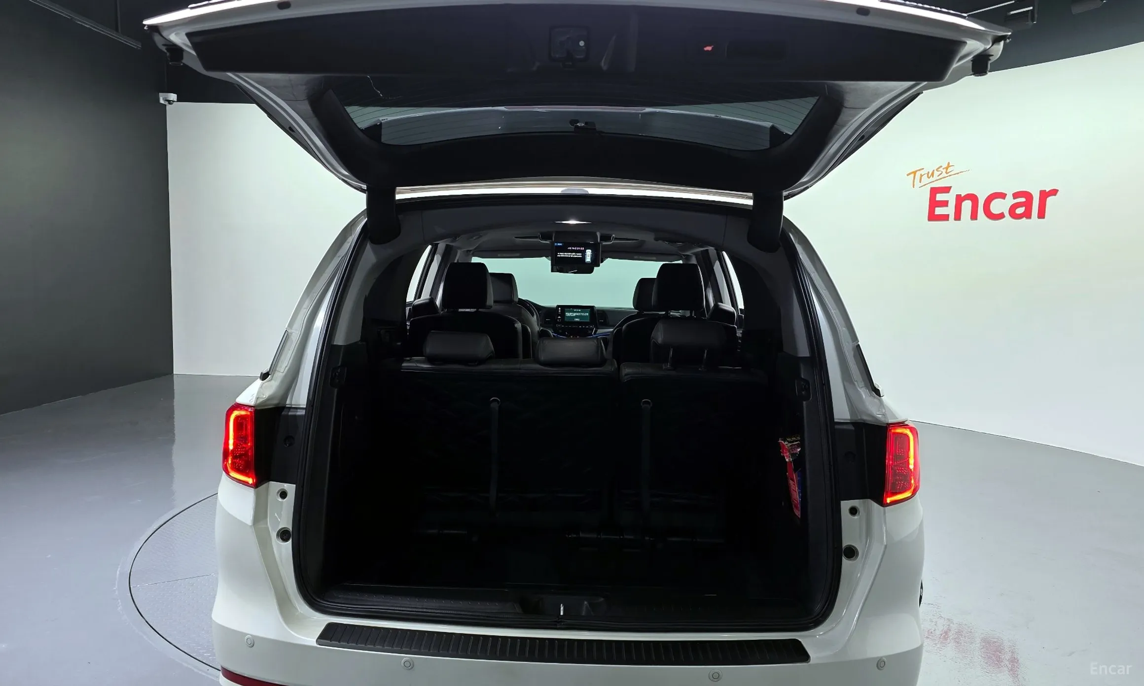 Honda Odyssey превью 20