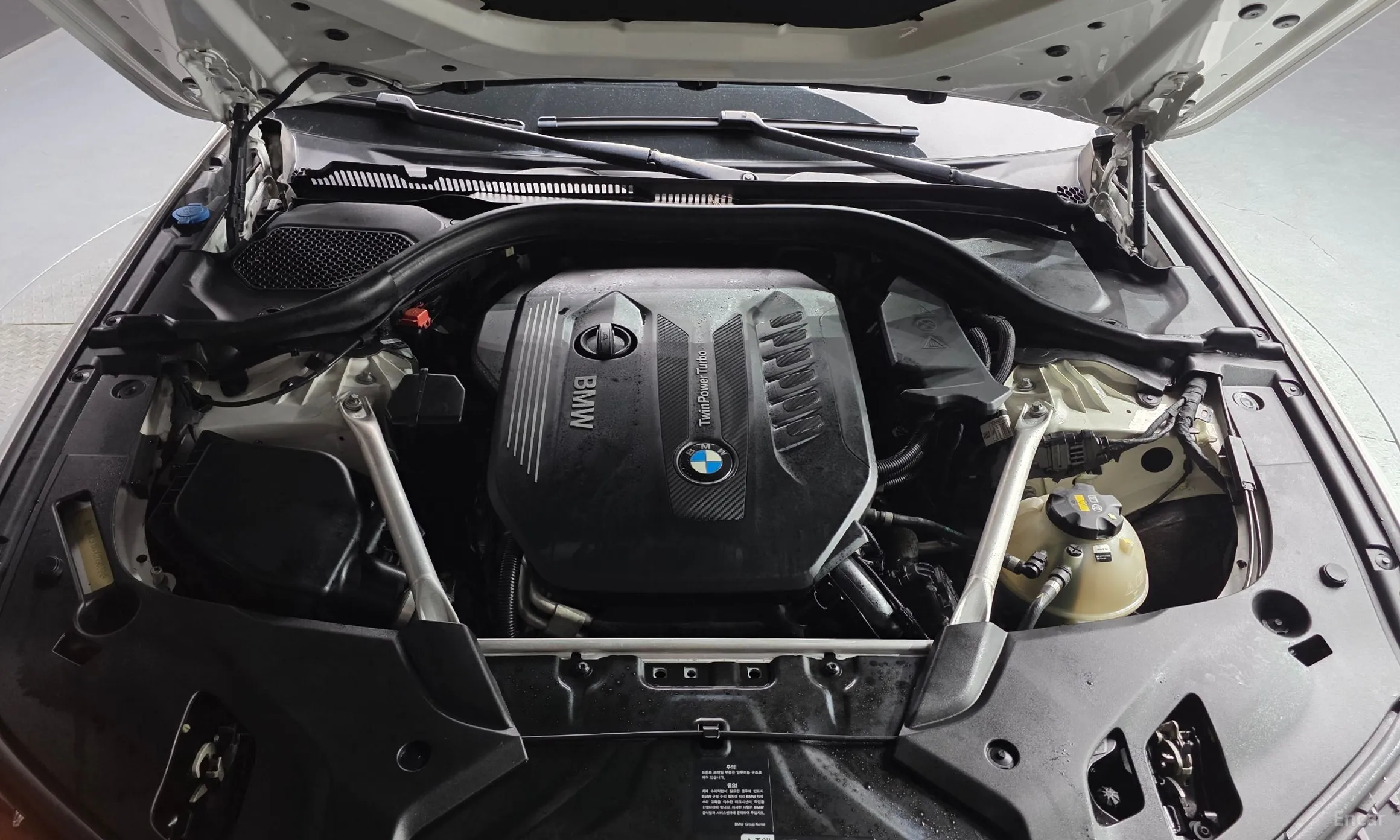 BMW 5 Series (G30) превью 6