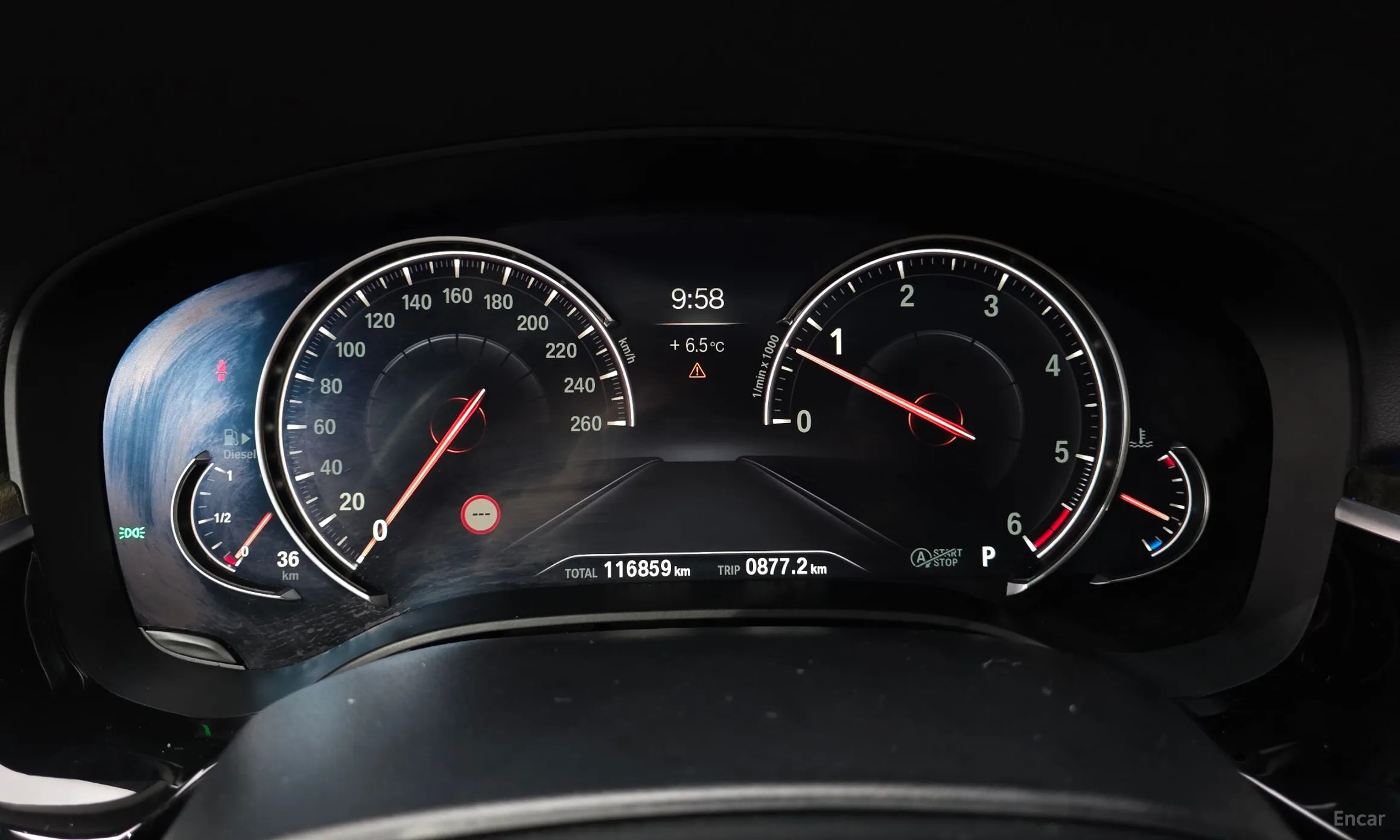 BMW 5 Series (G30) превью 8