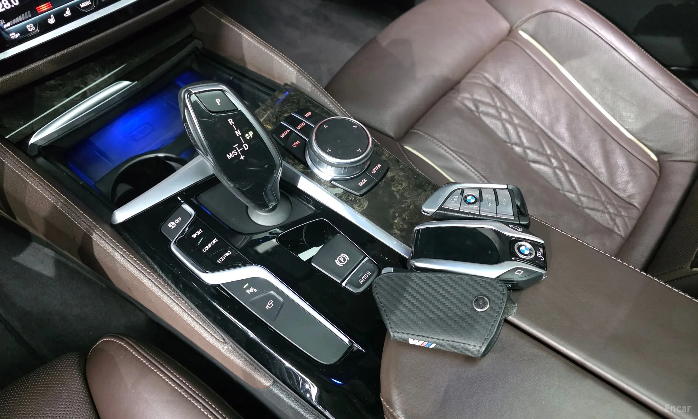 BMW 5 Series (G30) превью 9