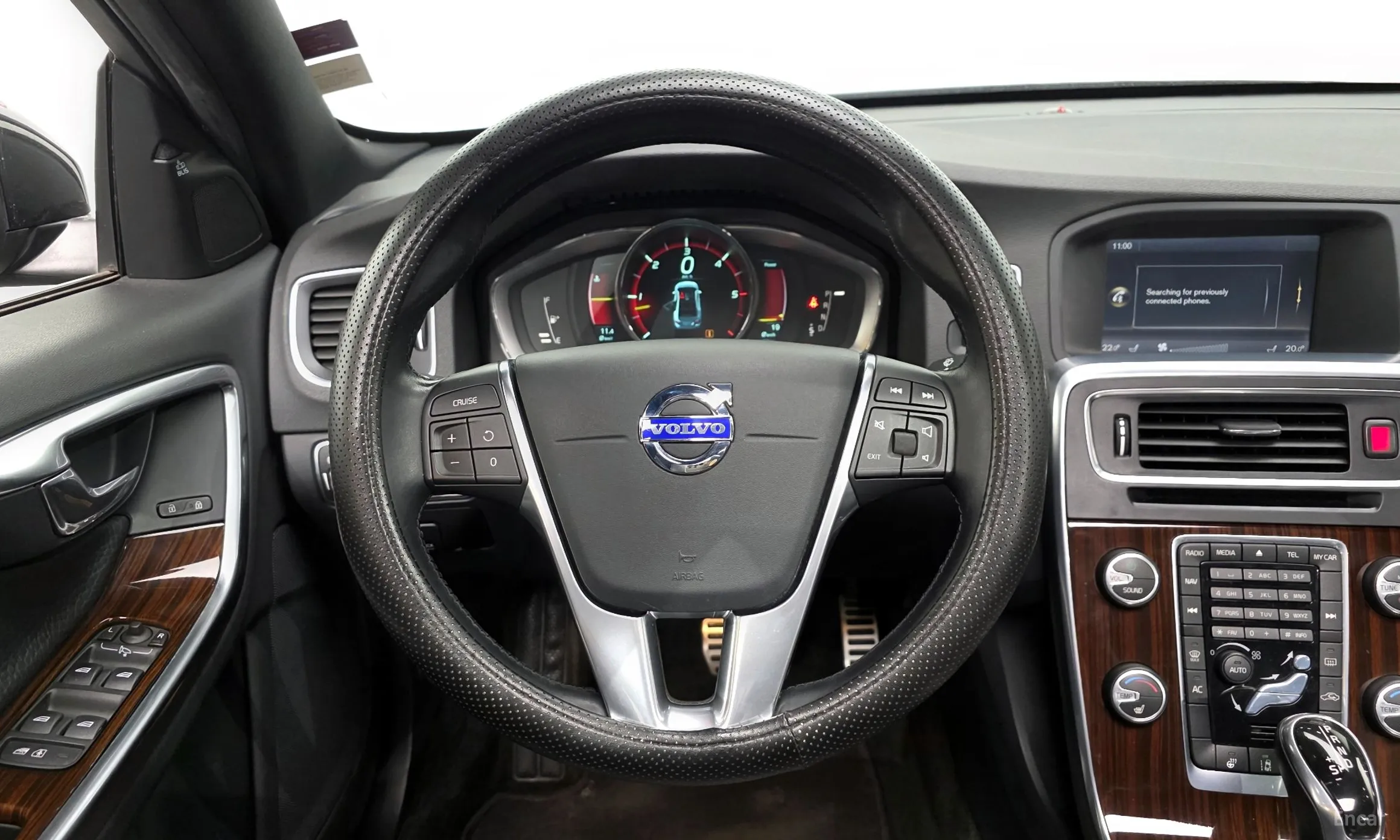 Volvo S60 превью 13