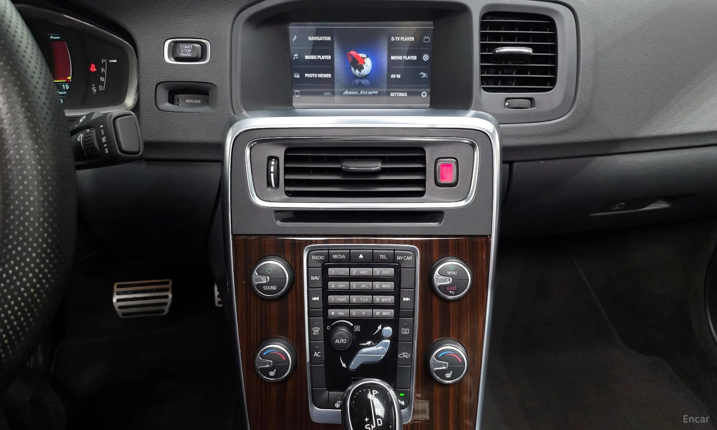 Volvo S60 превью 14