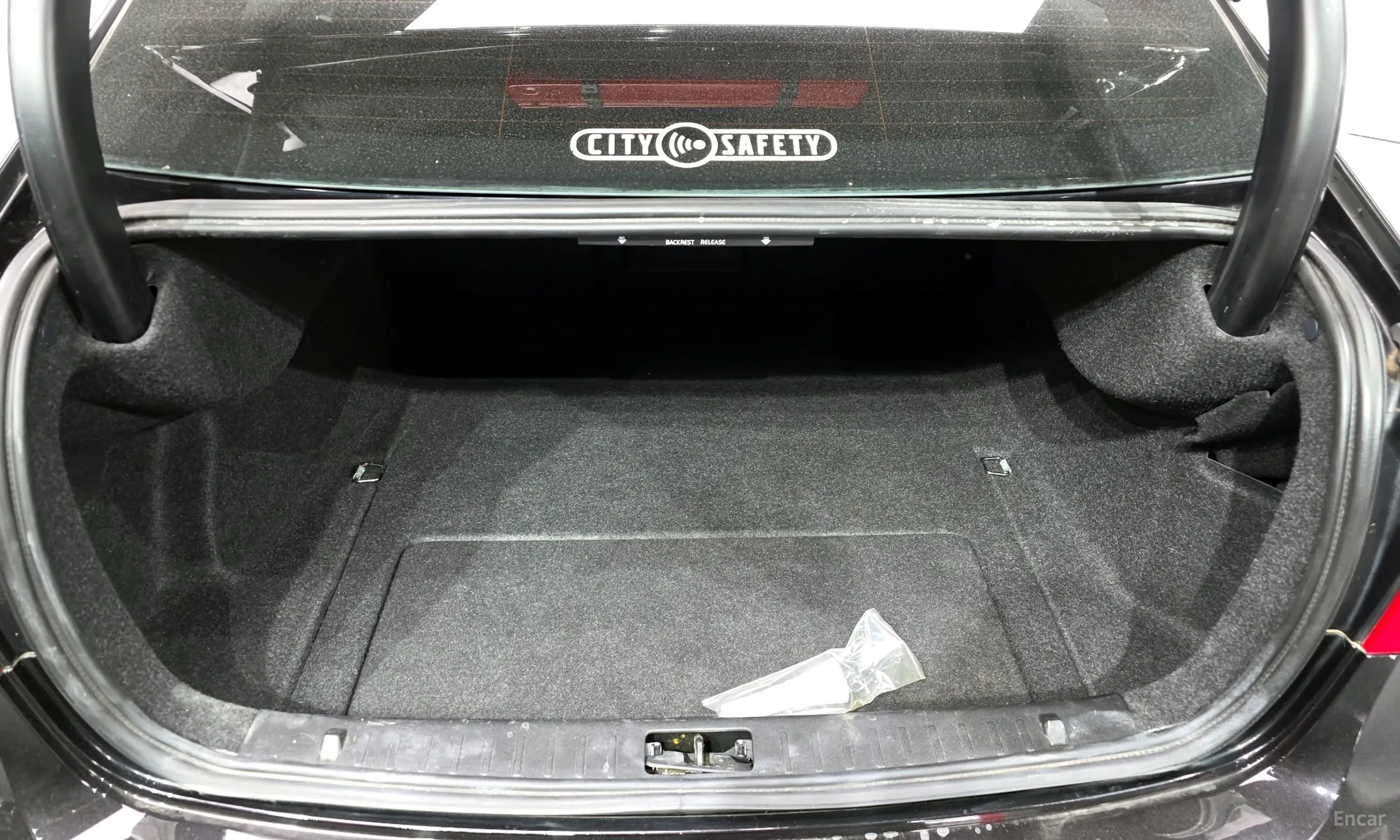 Volvo S60 превью 20