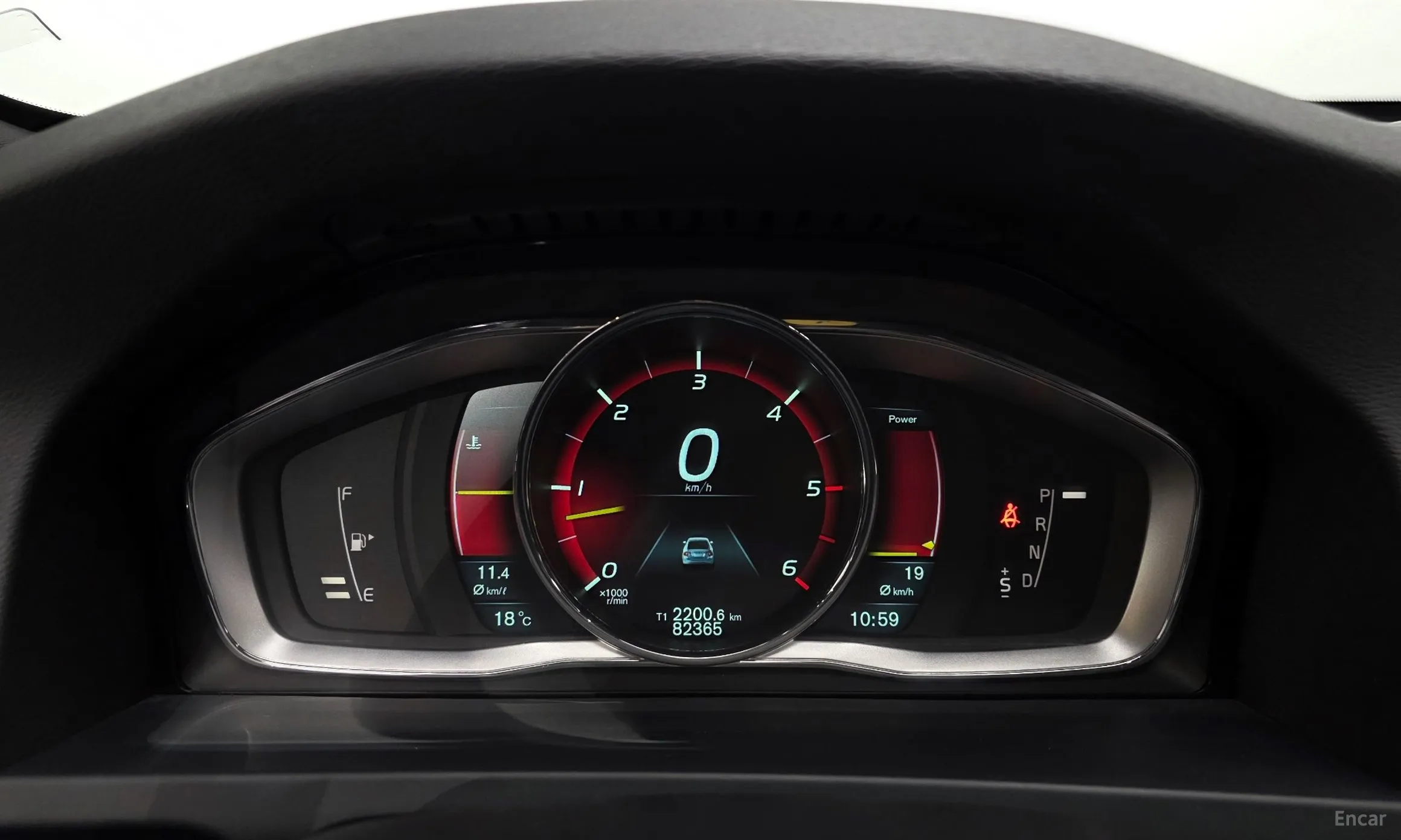 Volvo S60 превью 8