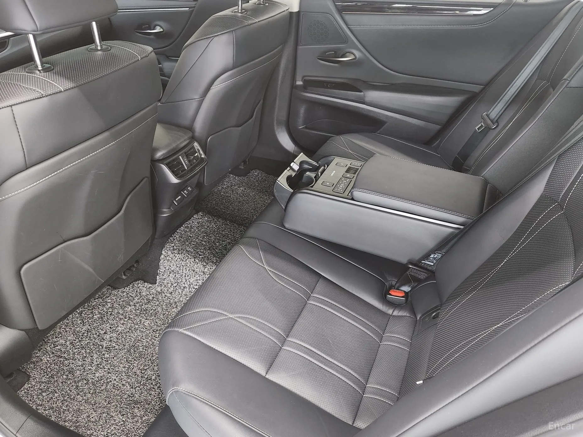Lexus ES300h 7th Generation превью 11