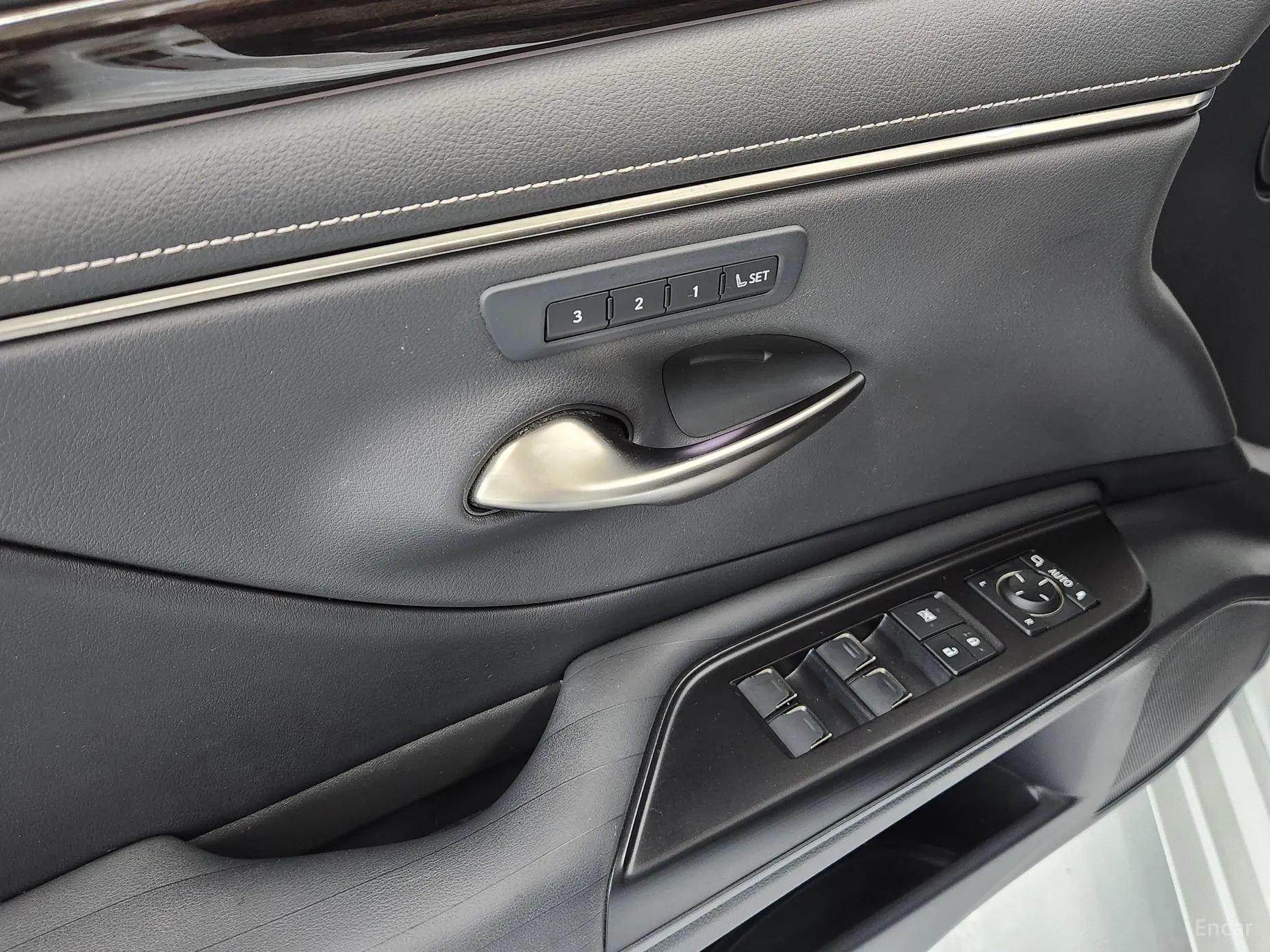 Lexus ES300h 7th Generation превью 12