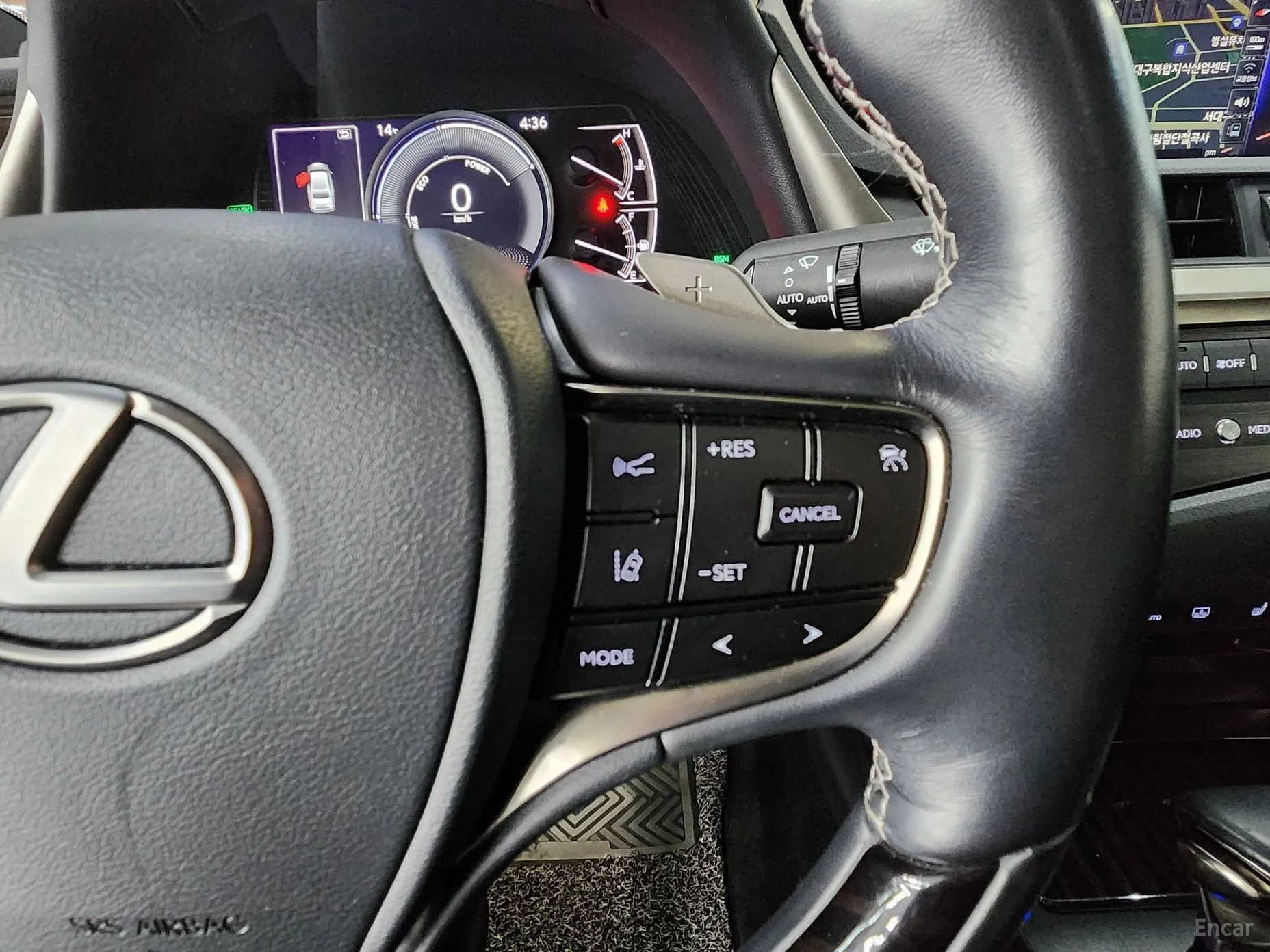 Lexus ES300h 7th Generation превью 13