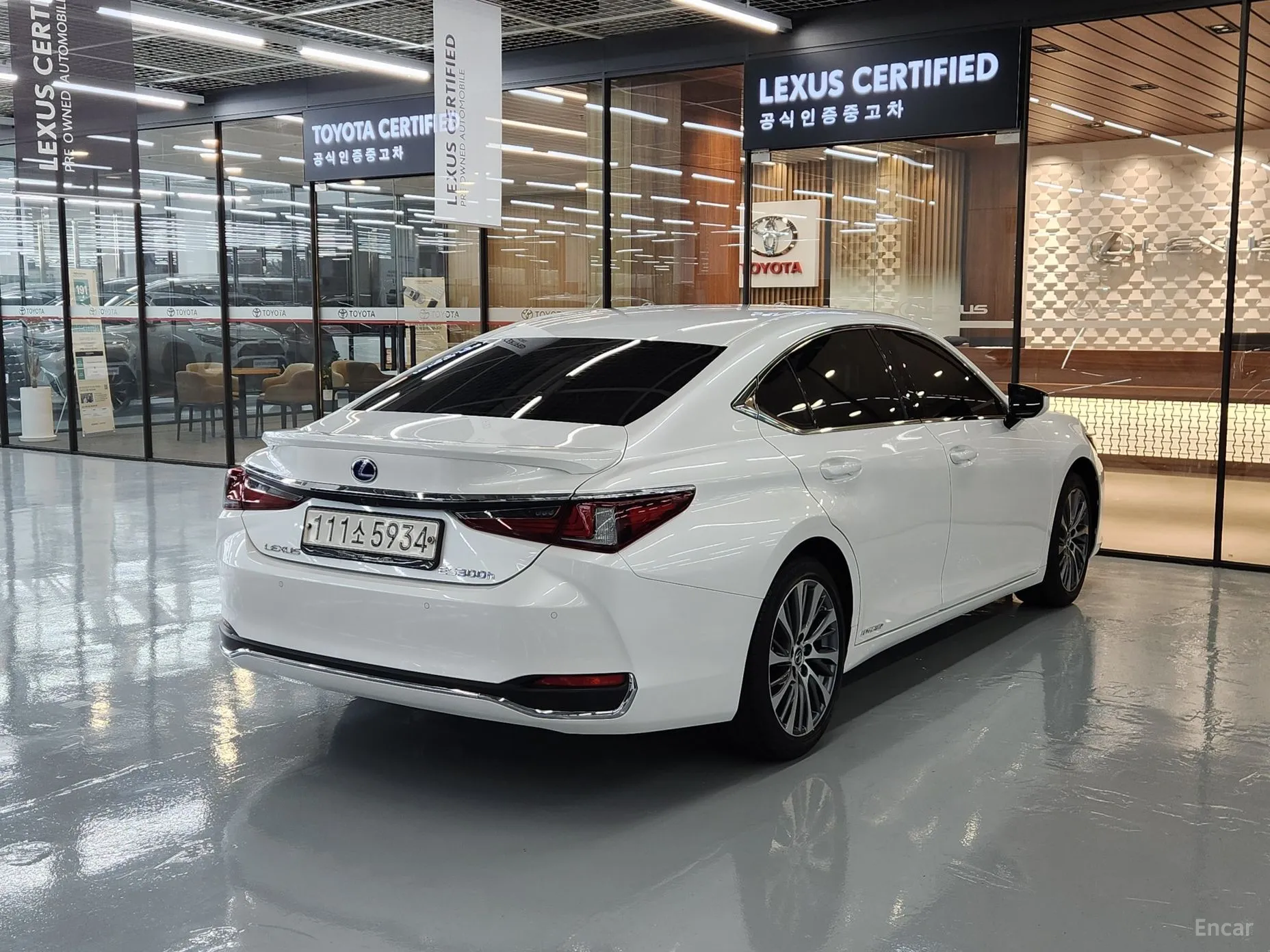 Lexus ES300h 7th Generation превью 2