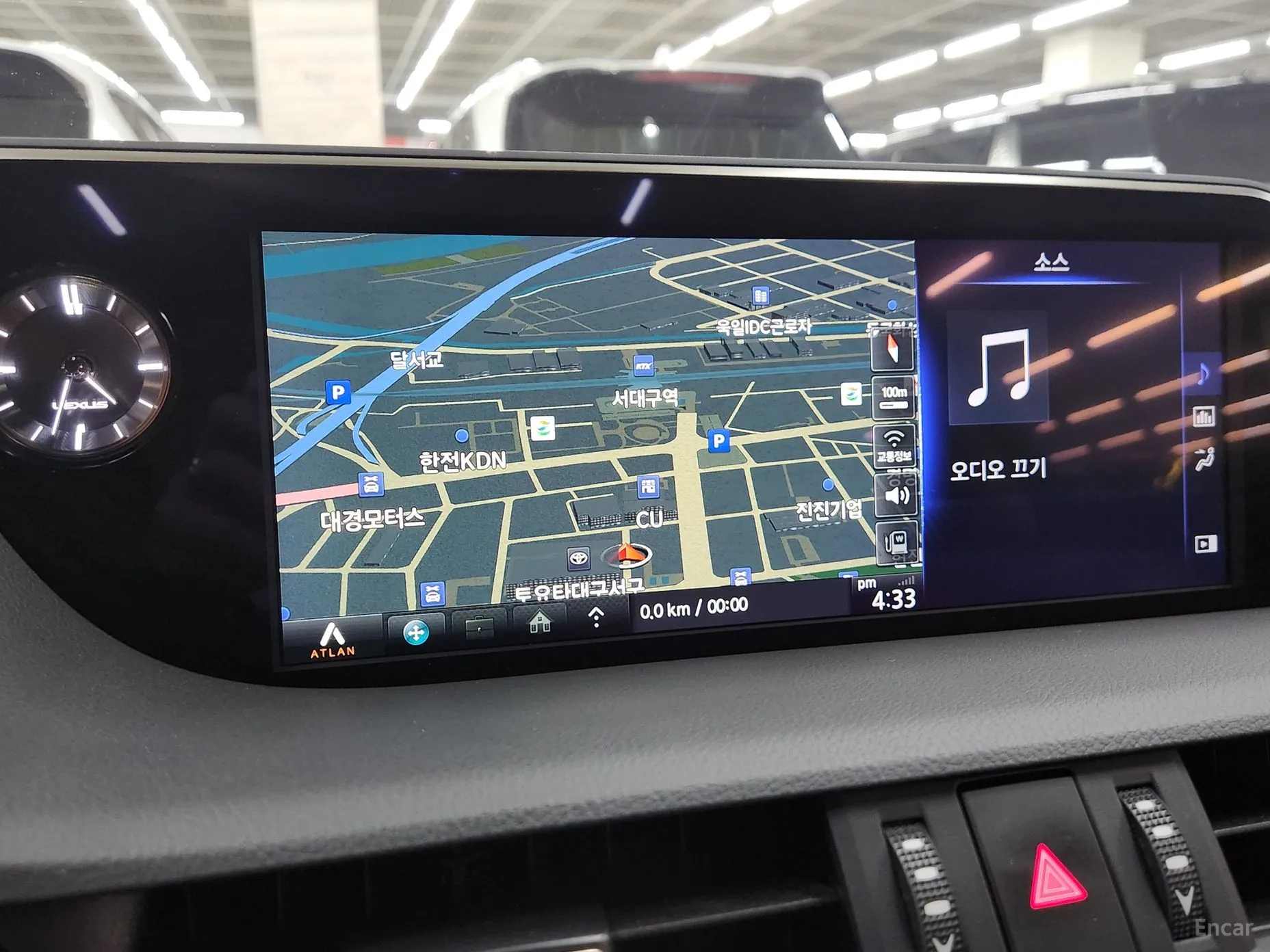 Lexus ES300h 7th Generation превью 17