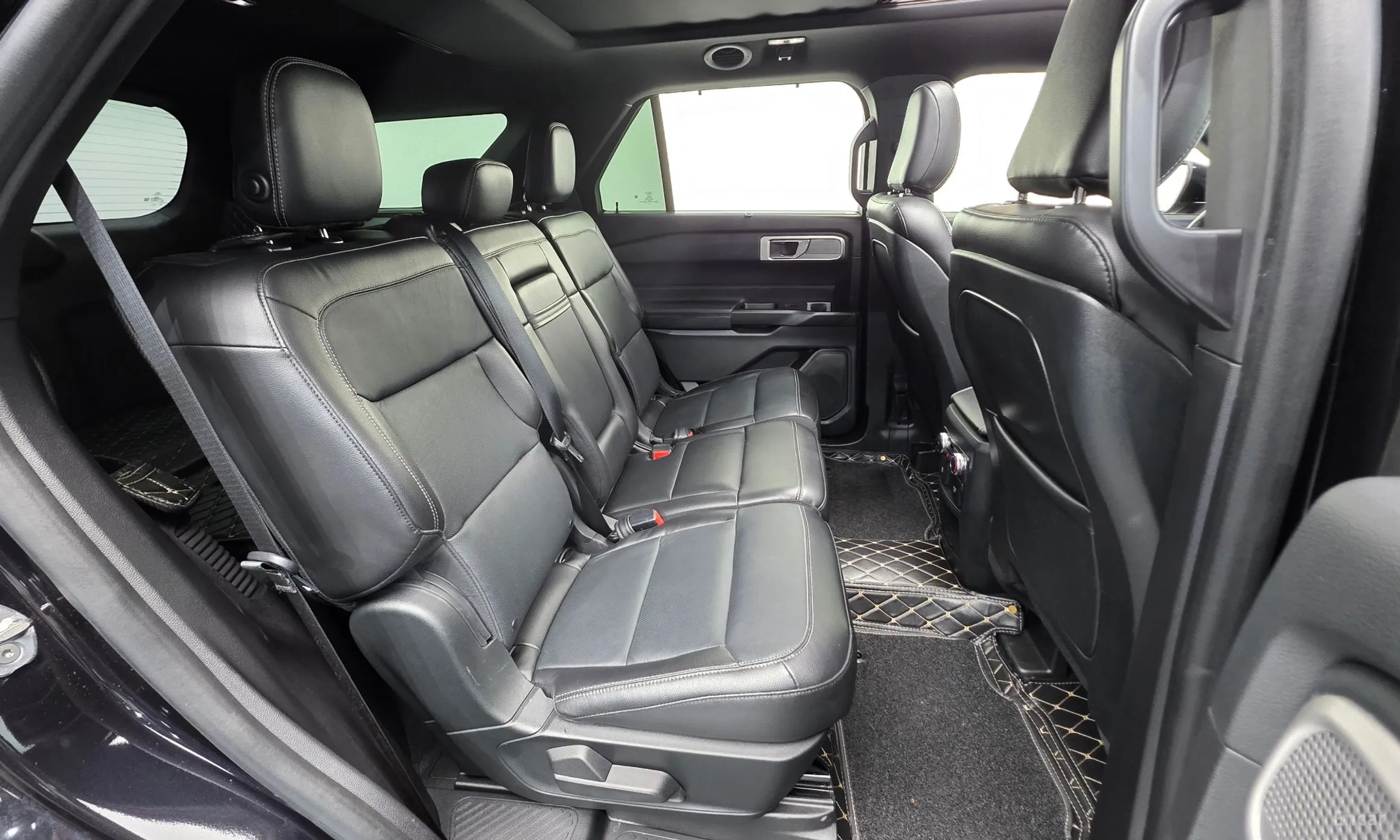 Ford Explorer 6th Generation превью 19