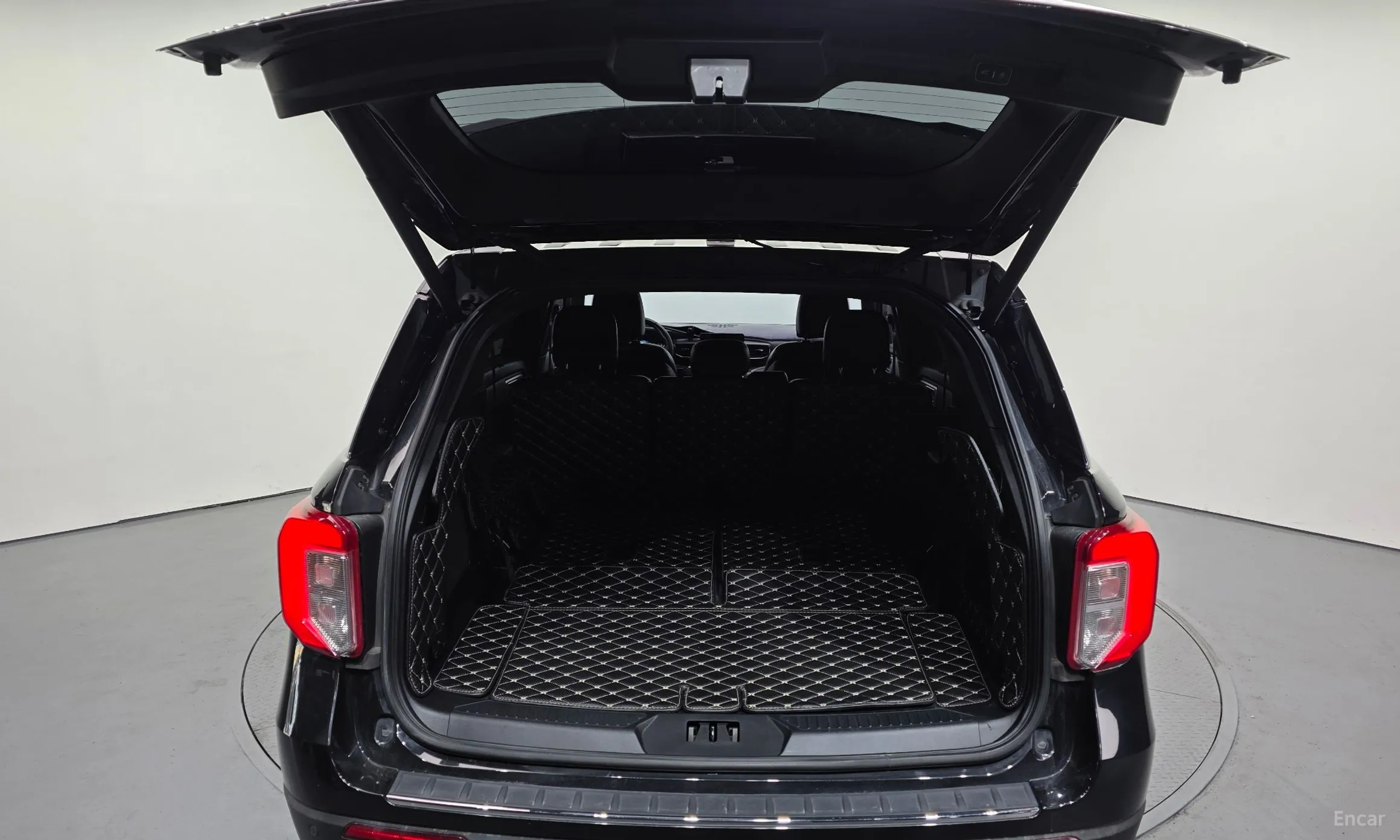 Ford Explorer 6th Generation превью 20