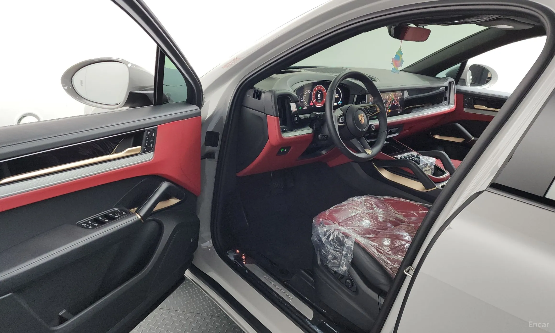 Porsche Cayenne (PO536) превью 10