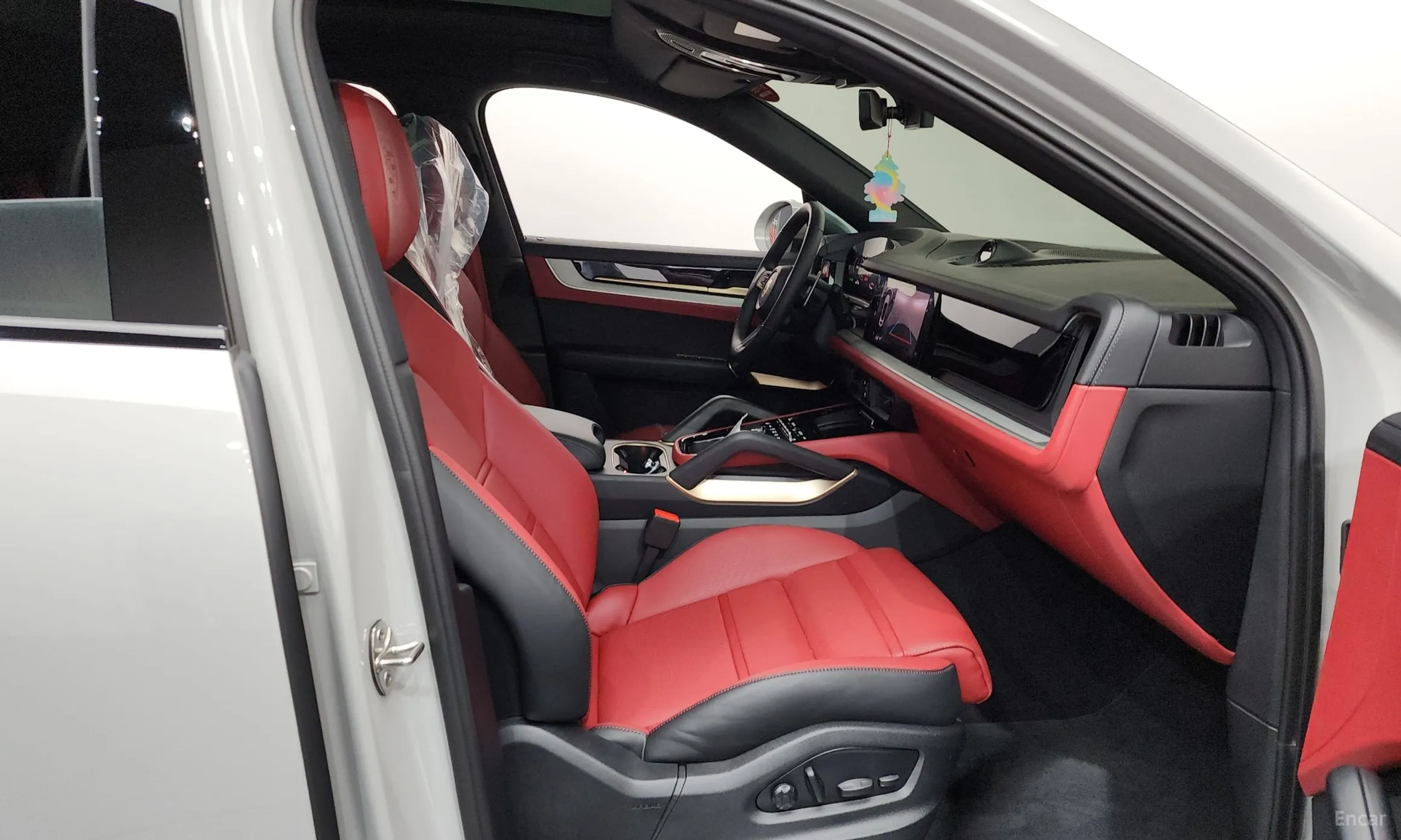 Porsche Cayenne (PO536) превью 11